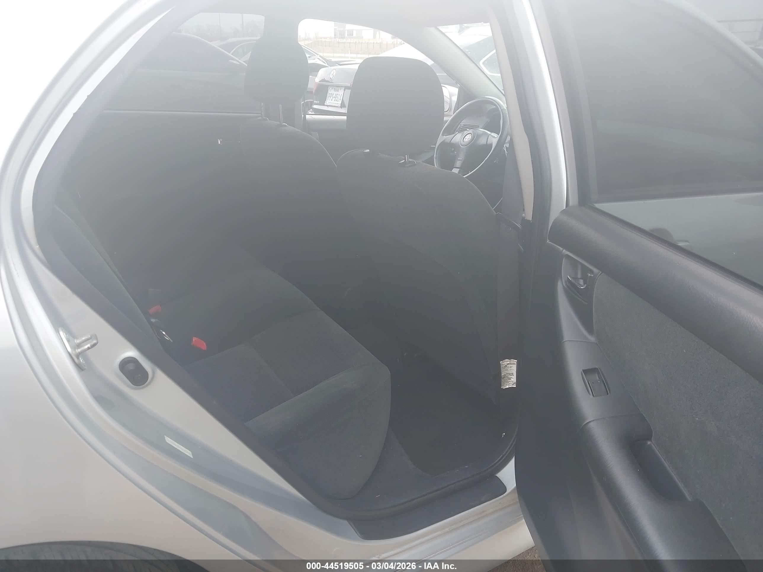 TOYOTA COROLLA image 8