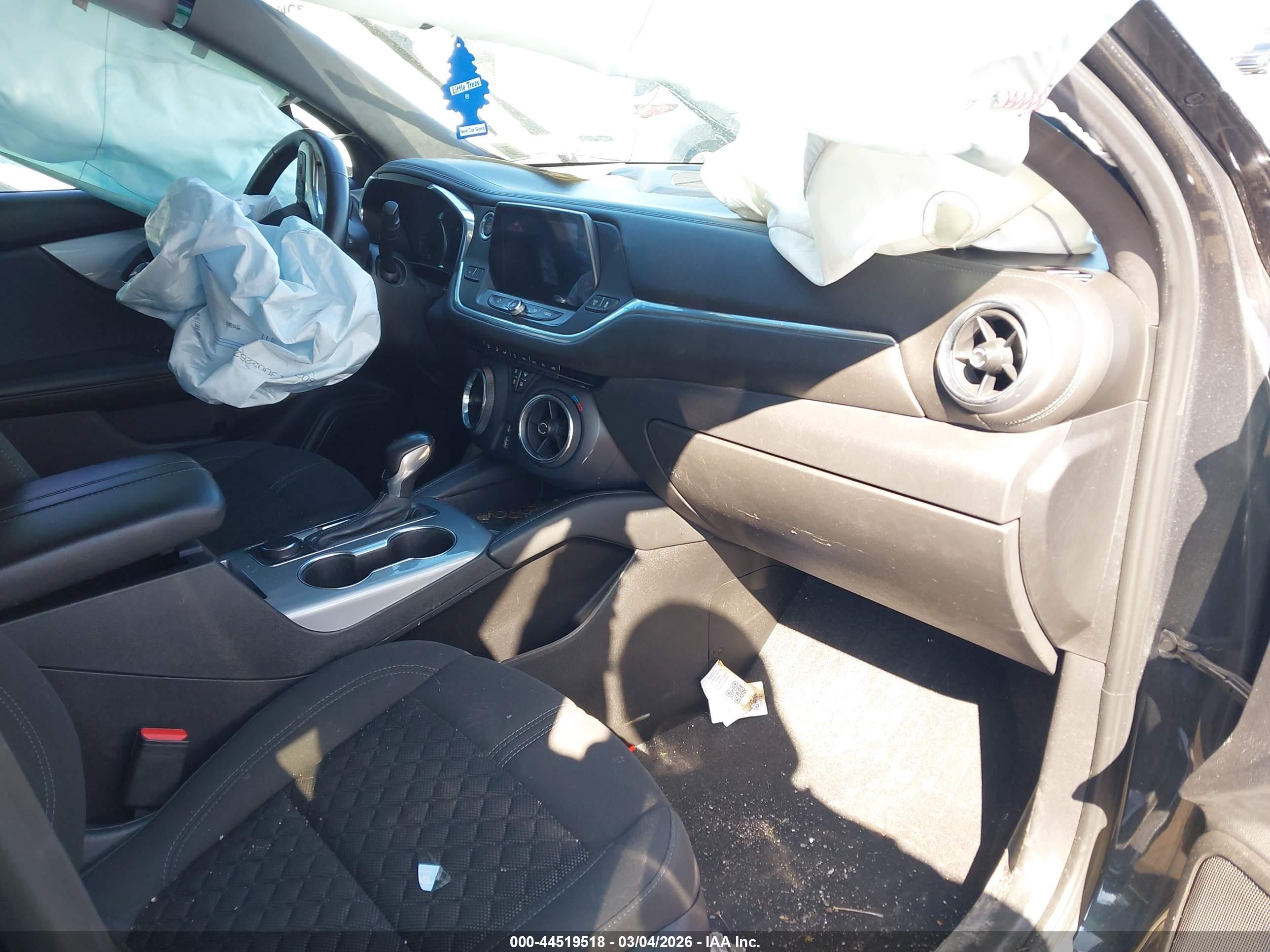 CHEVROLET BLAZER image 5