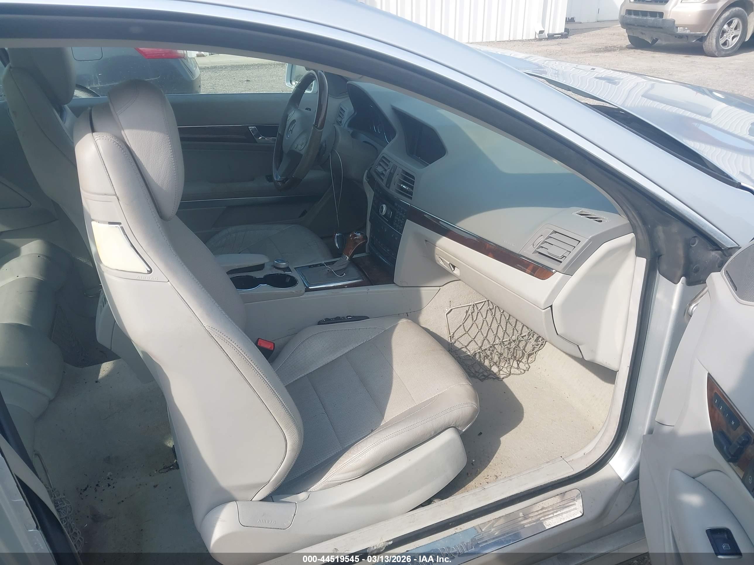 MERCEDES-BENZ E image 5