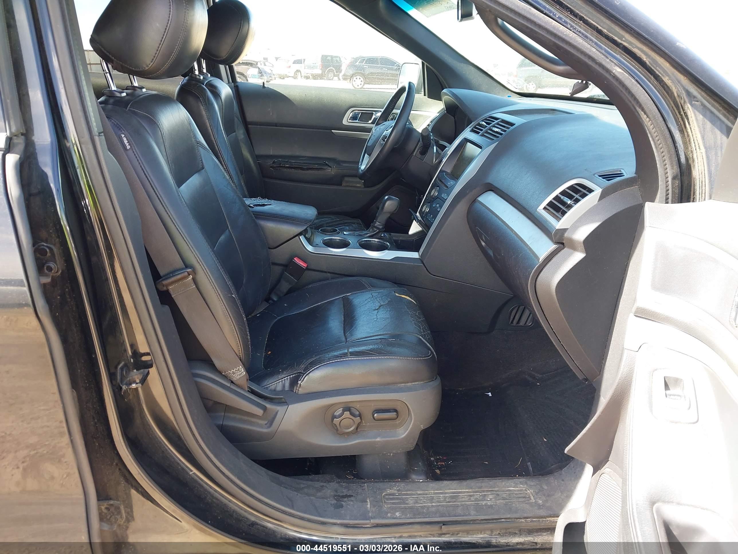 FORD EXPLORER image 5
