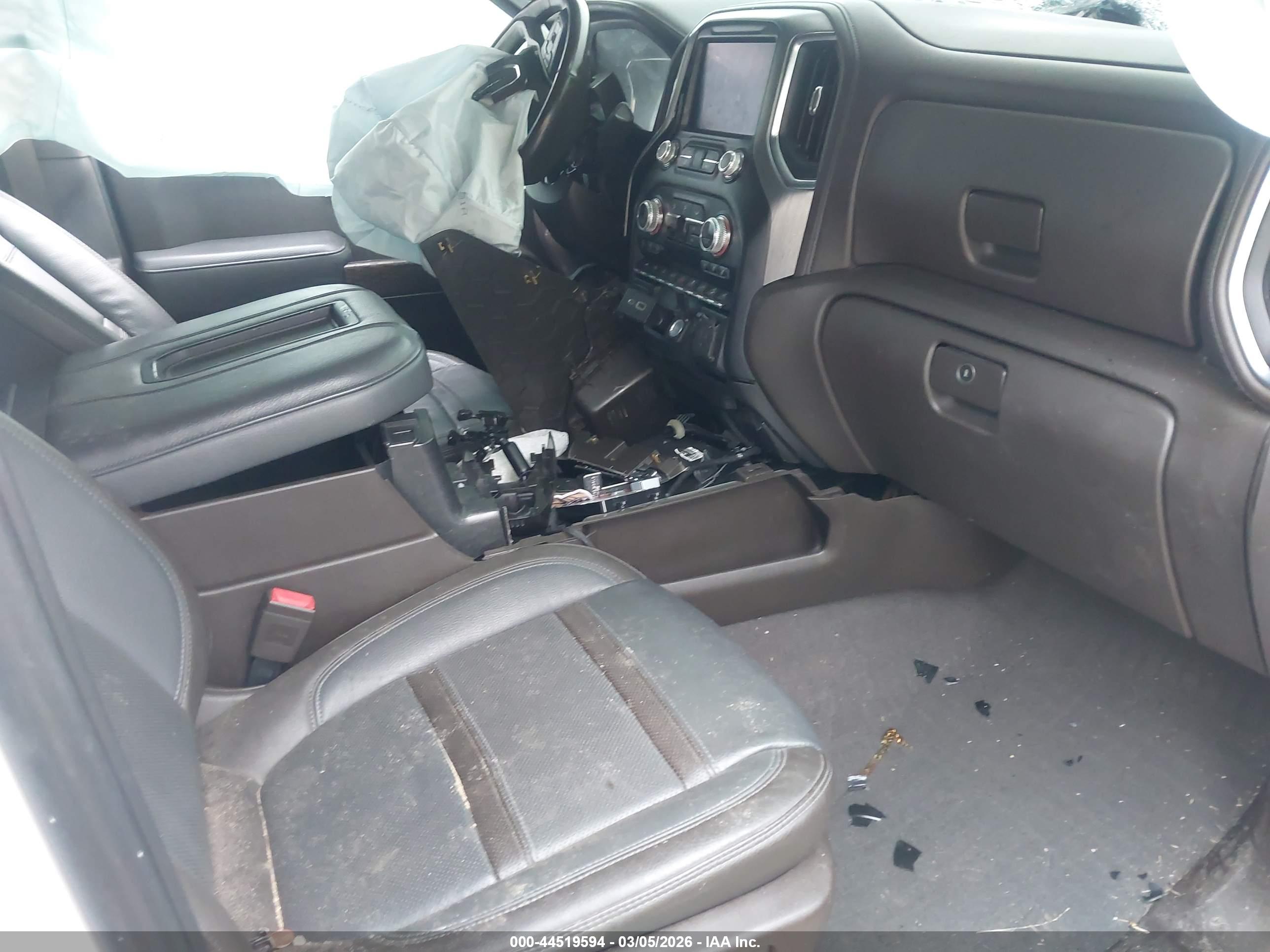 GMC SIERRA image 5