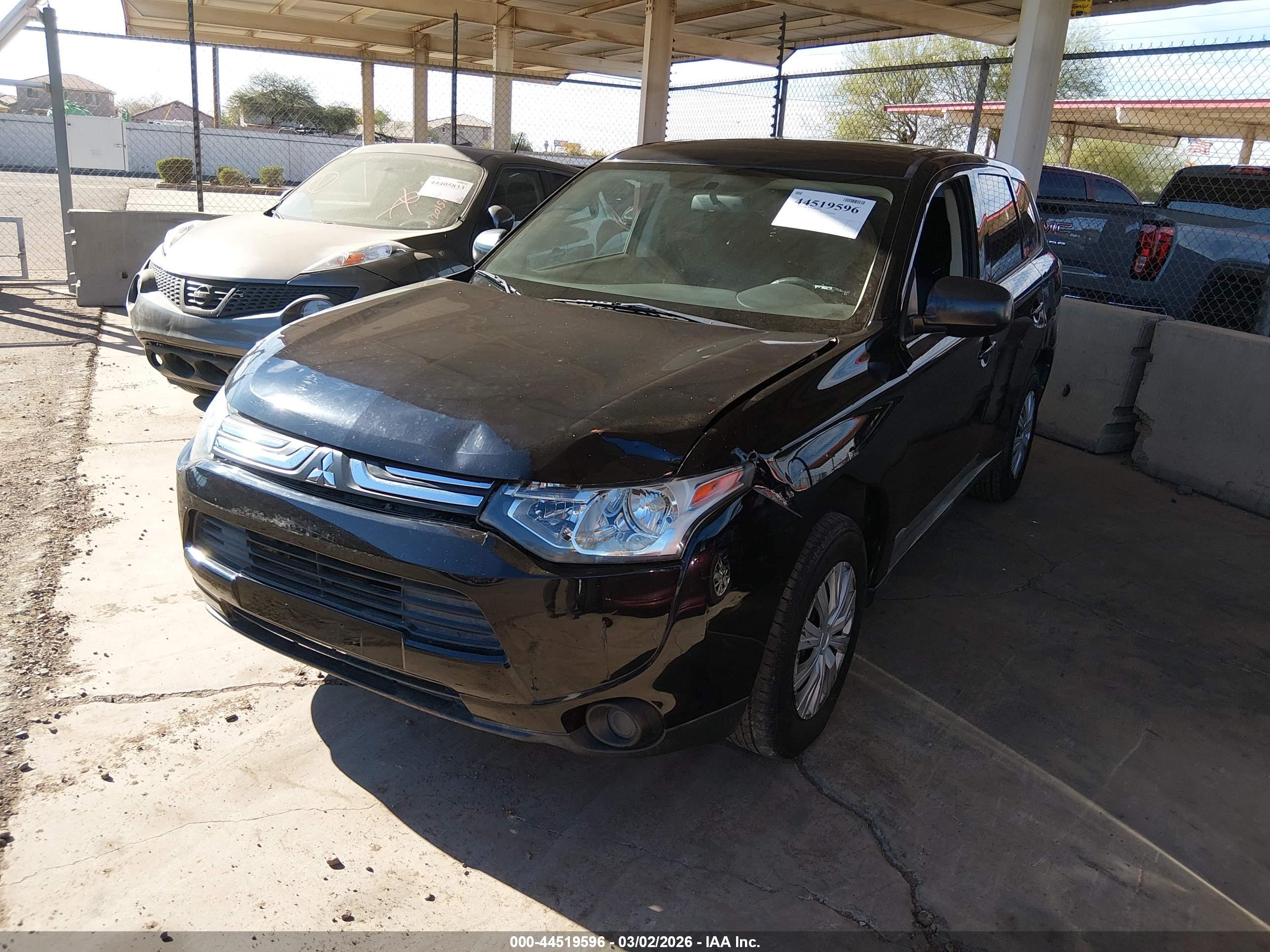 MITSUBISHI OUTLANDER image 6