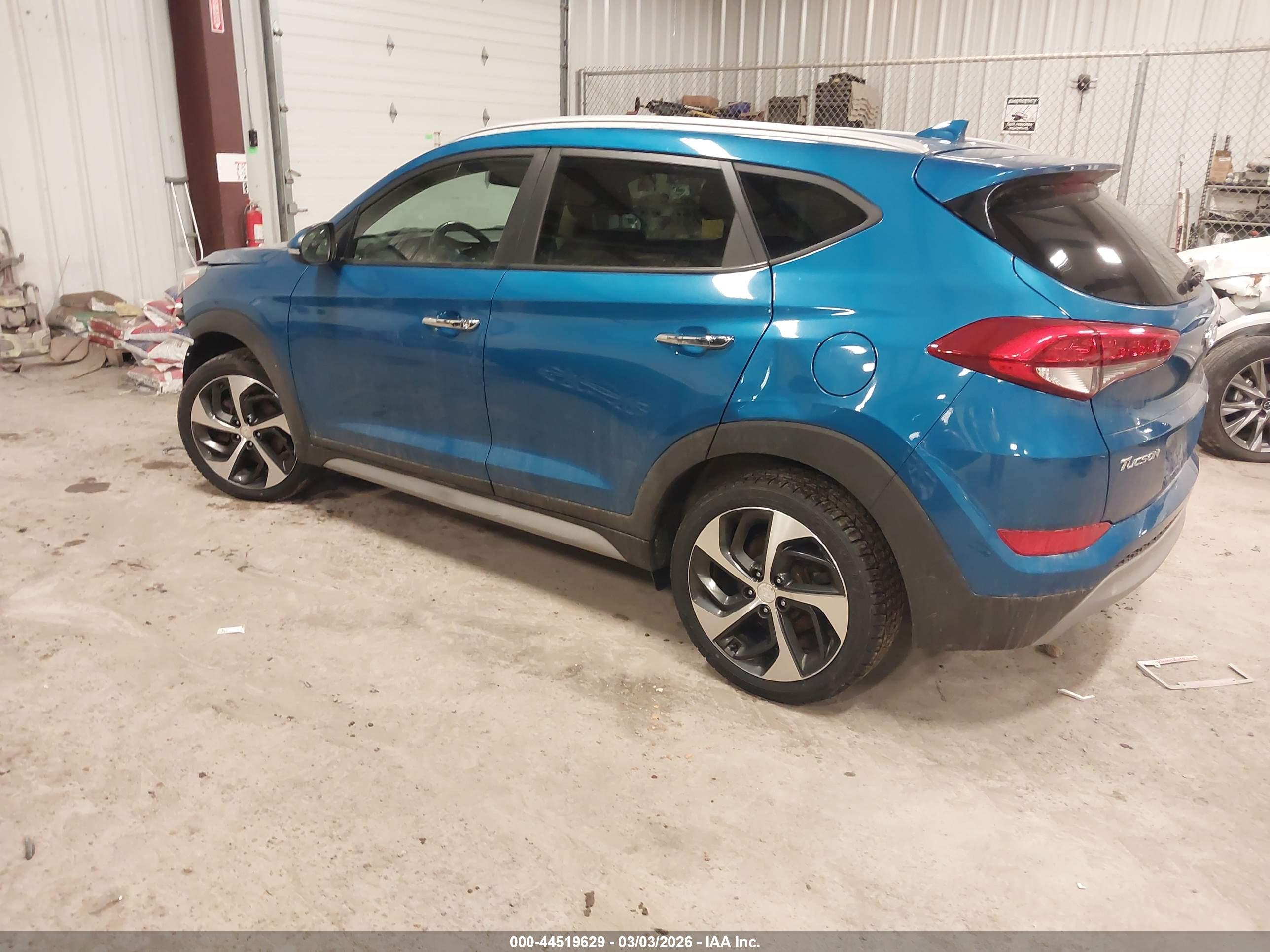 HYUNDAI TUCSON image 3