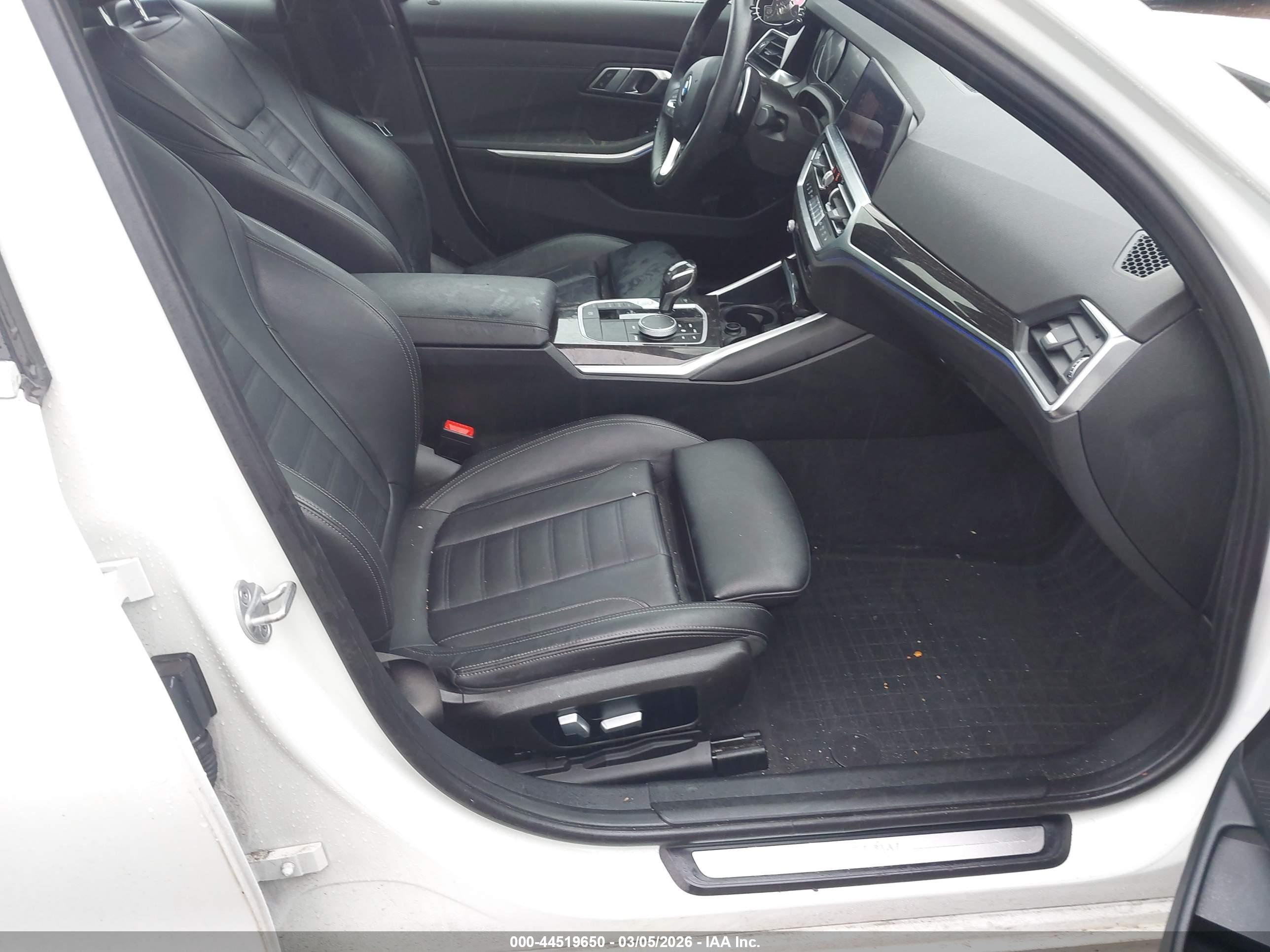 BMW 330I image 5