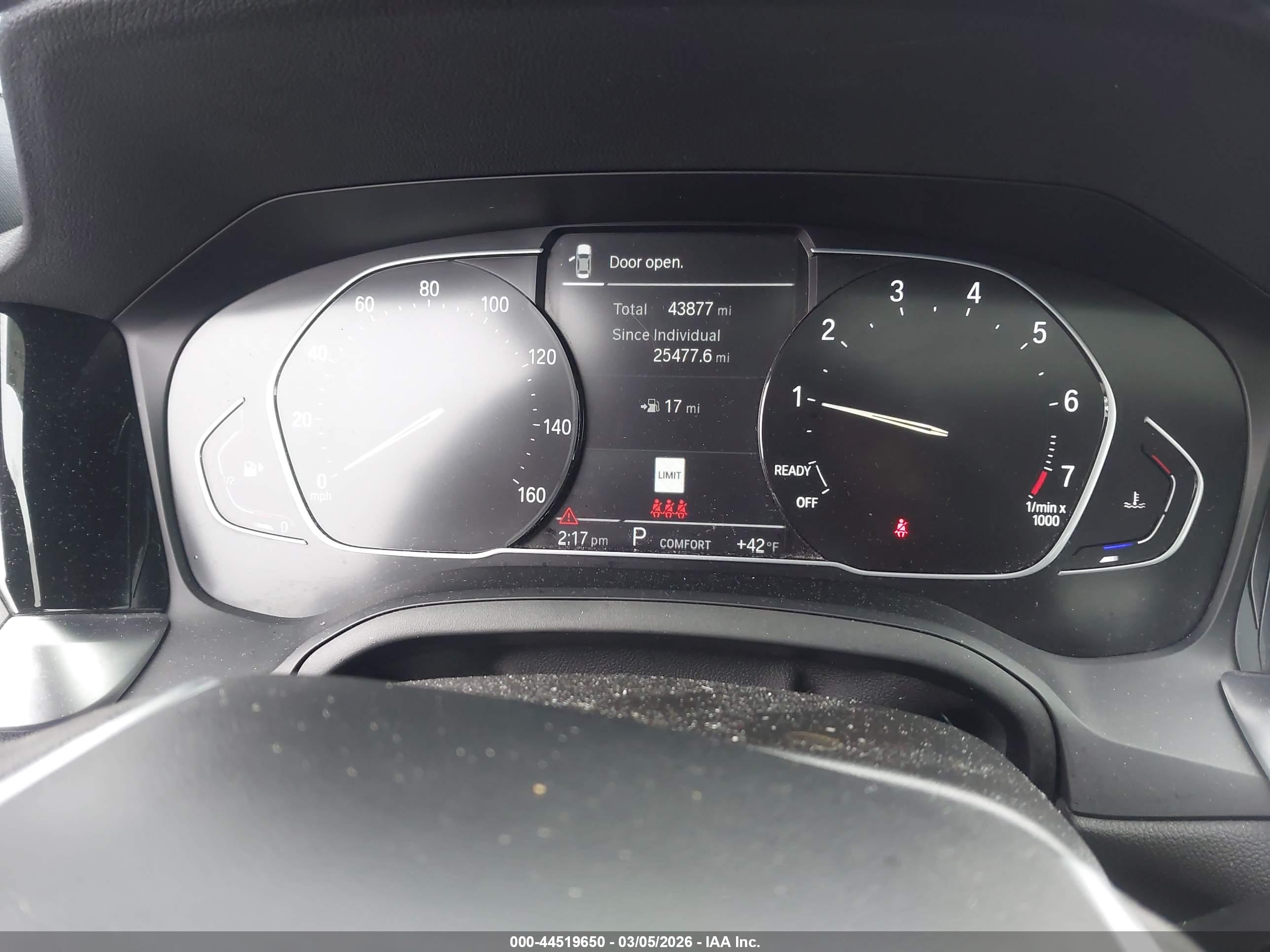 BMW 330I image 7