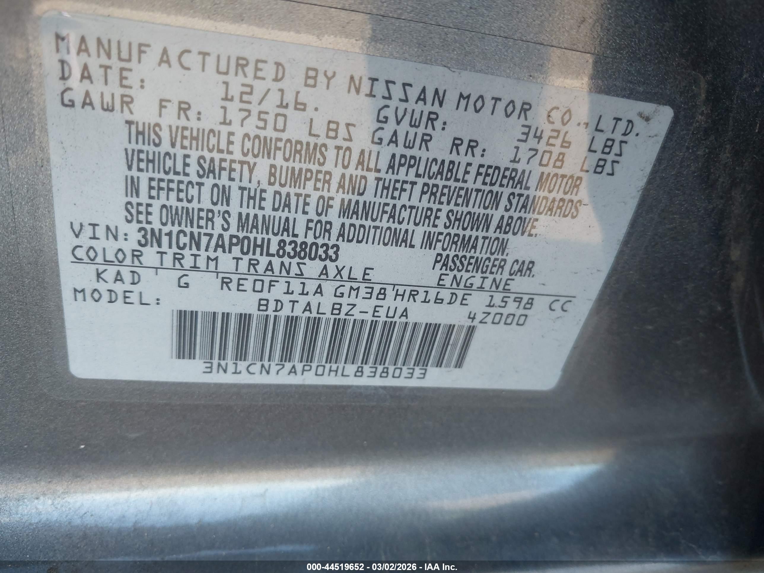 NISSAN VERSA image 9