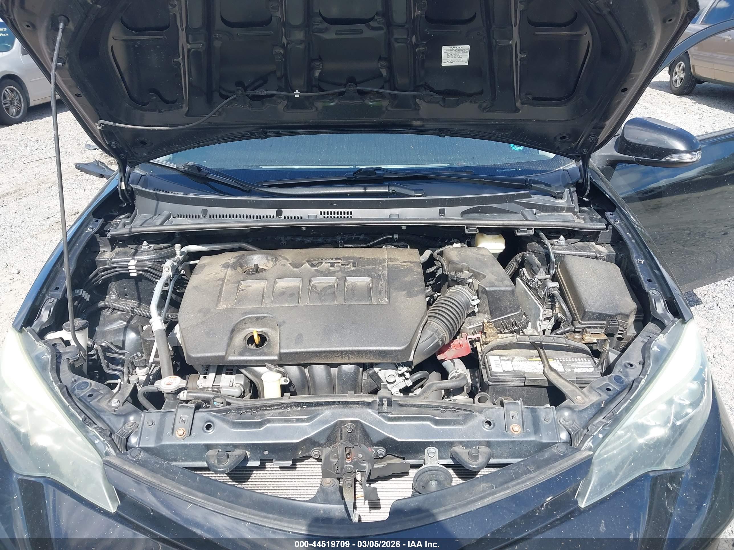 TOYOTA COROLLA image 10