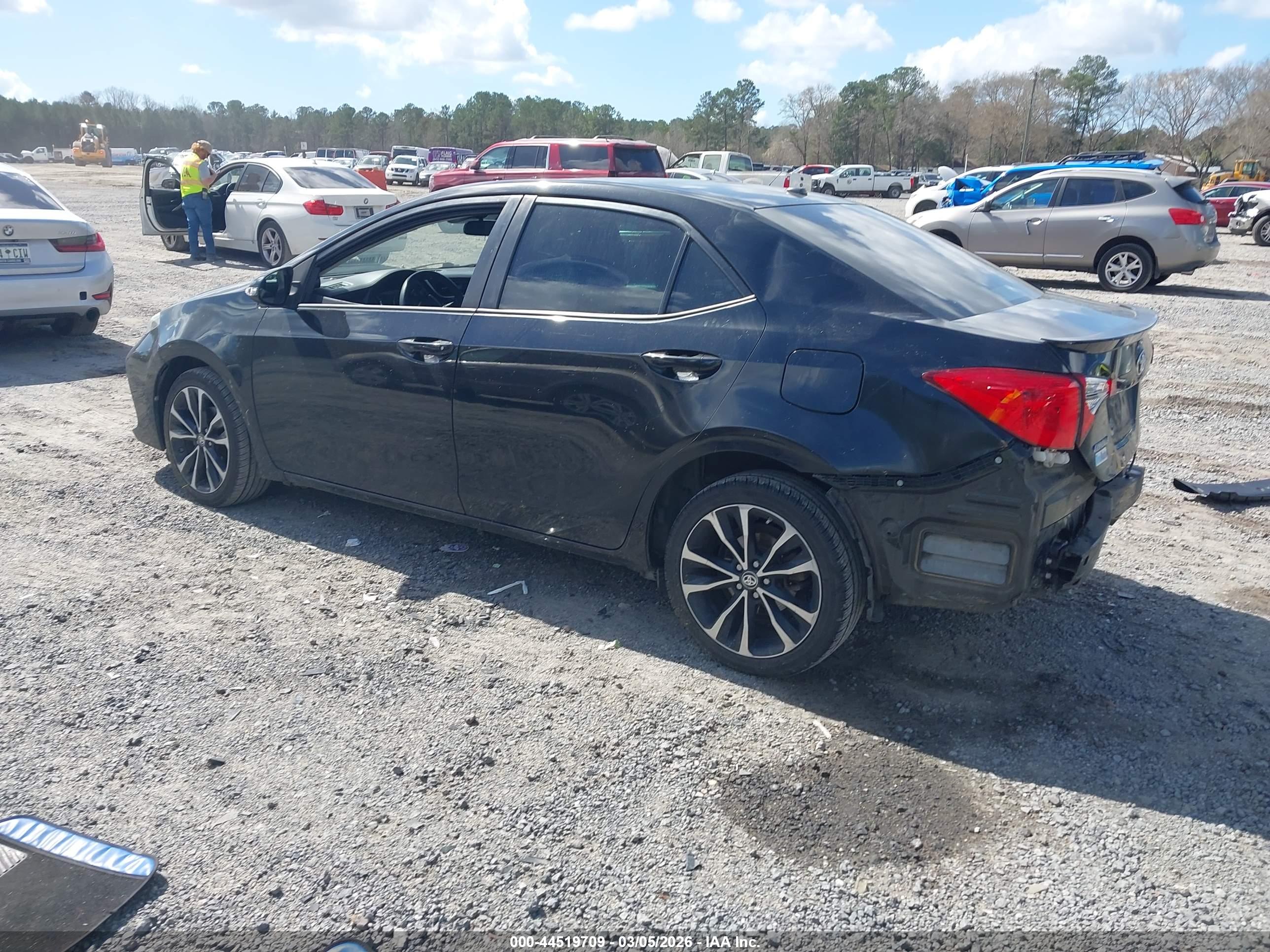 TOYOTA COROLLA image 3