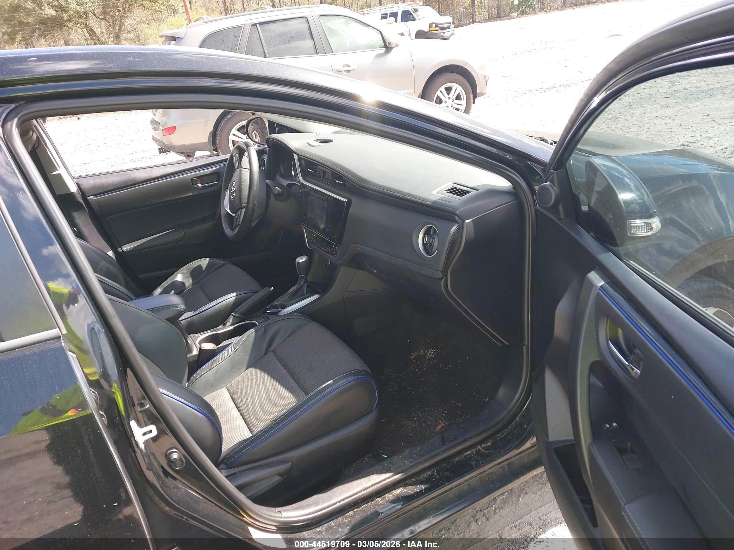 TOYOTA COROLLA image 5