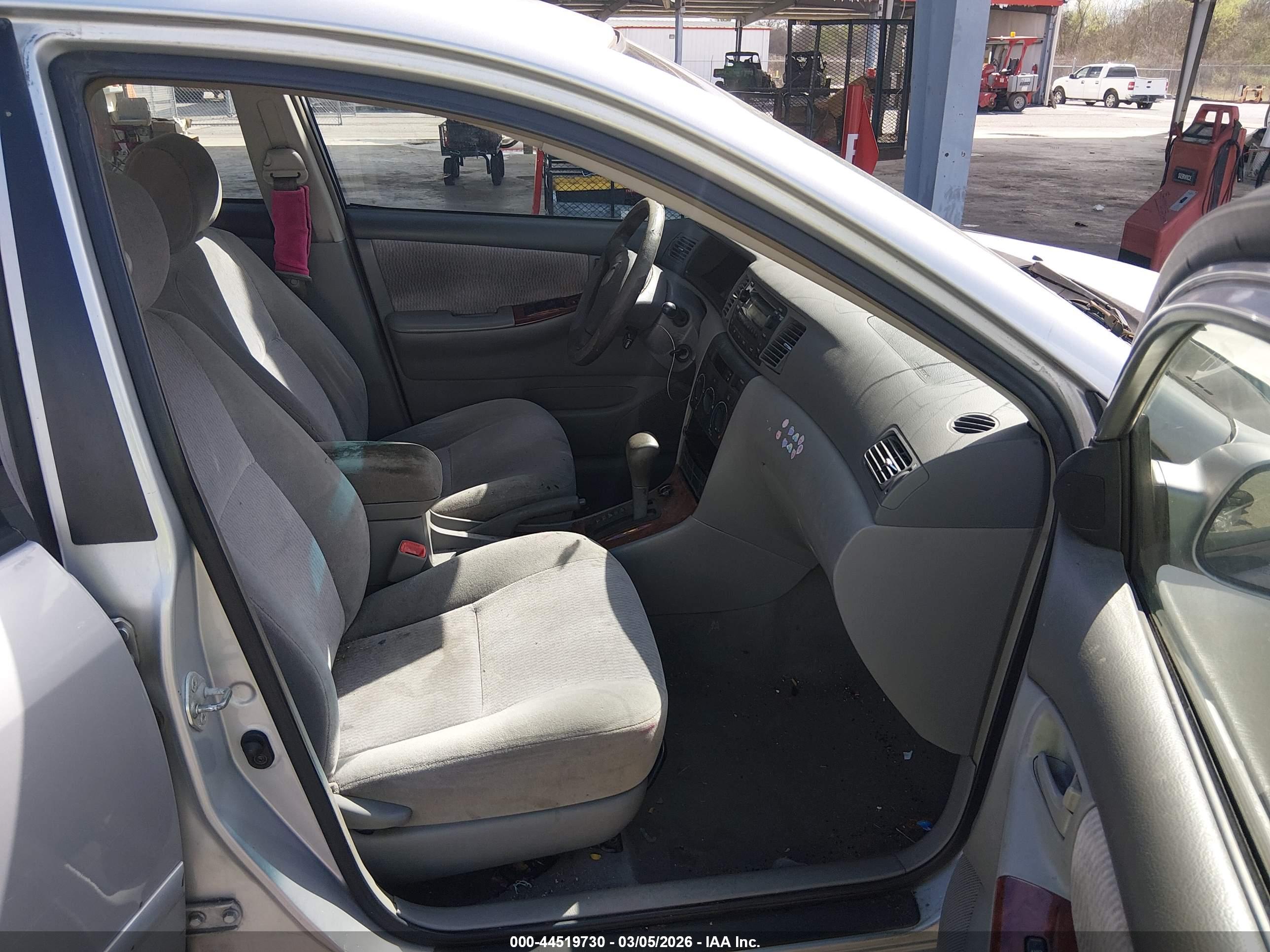 TOYOTA COROLLA image 5
