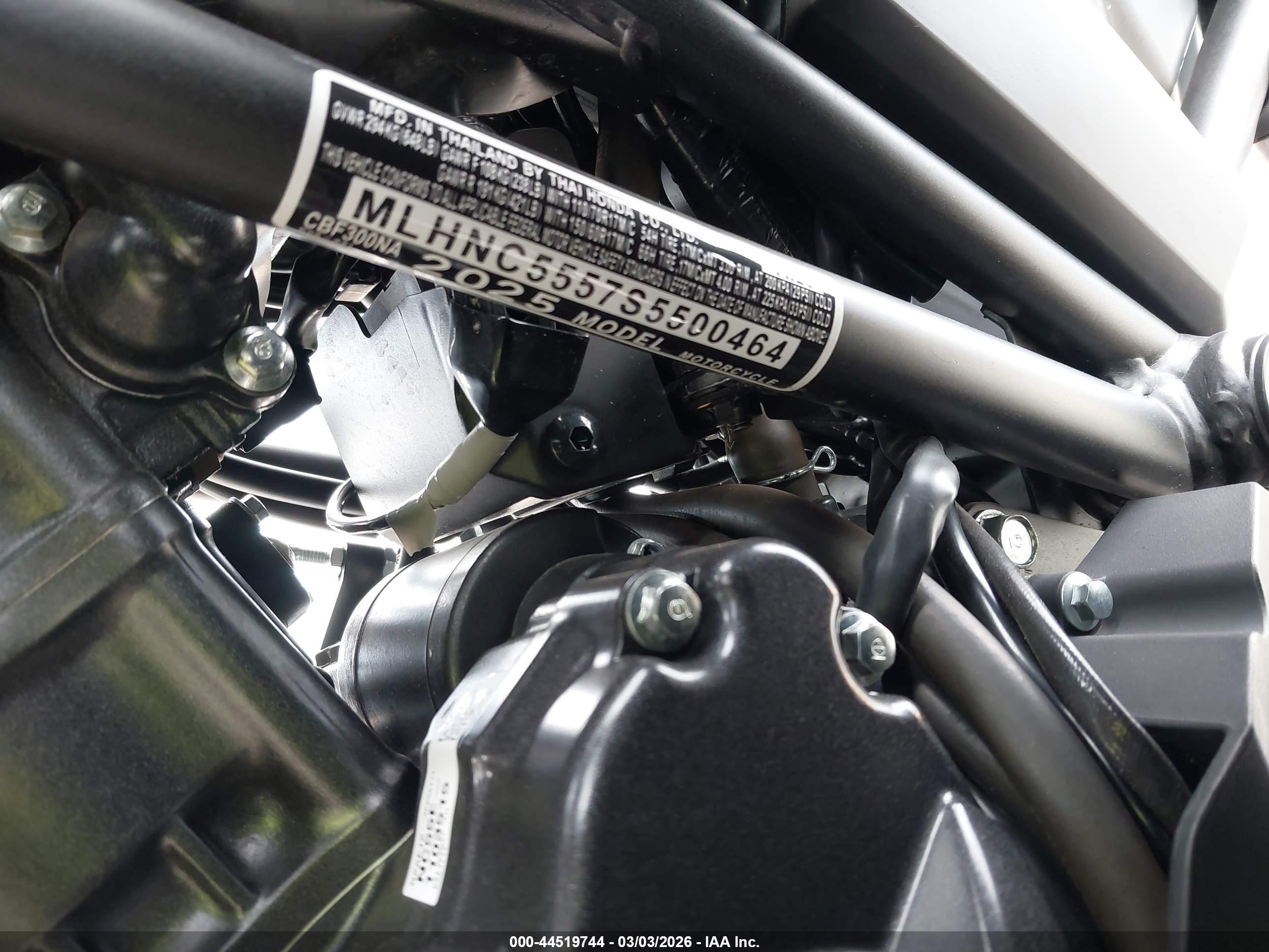 HONDA CBF300 image 10