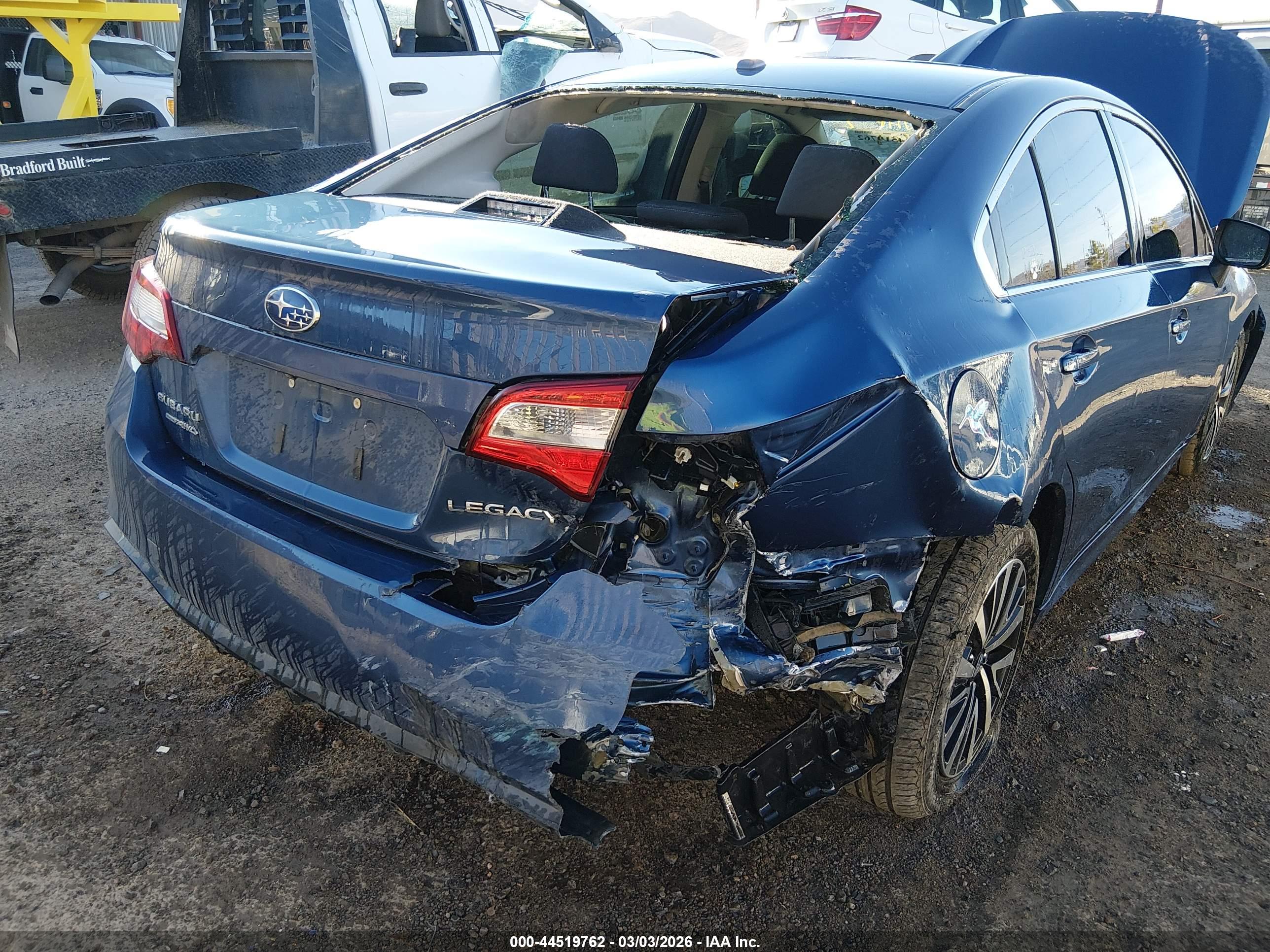SUBARU LEGACY image 6