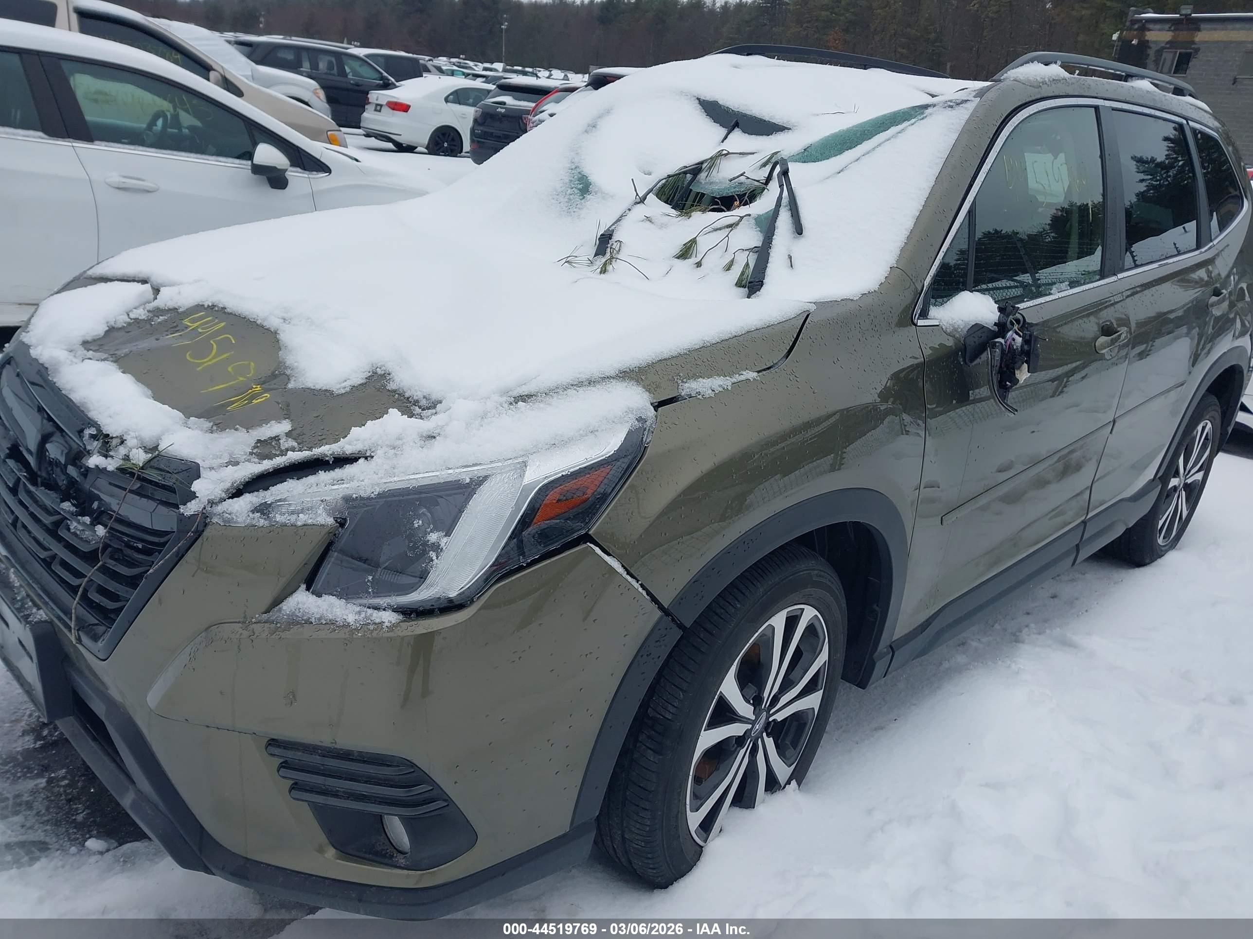SUBARU FORESTER image 2
