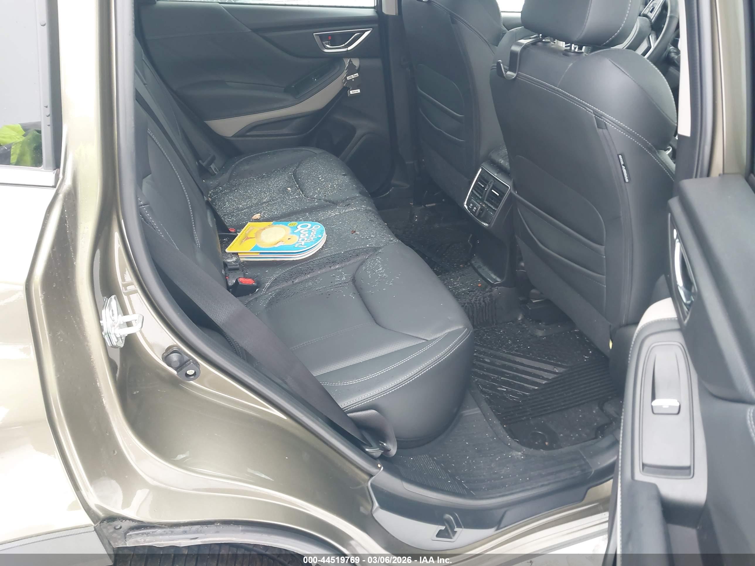 SUBARU FORESTER image 8