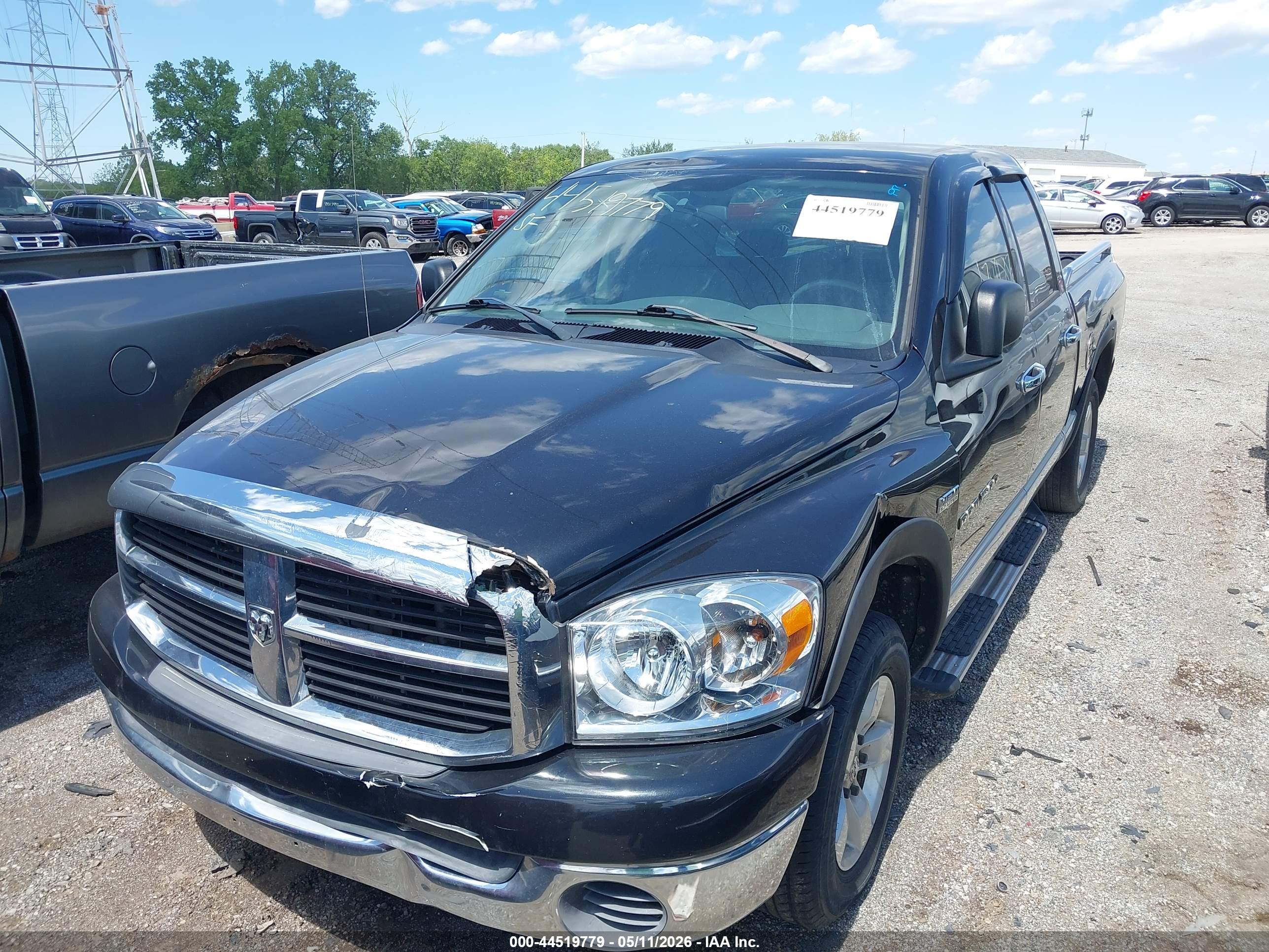 DODGE RAM image 6