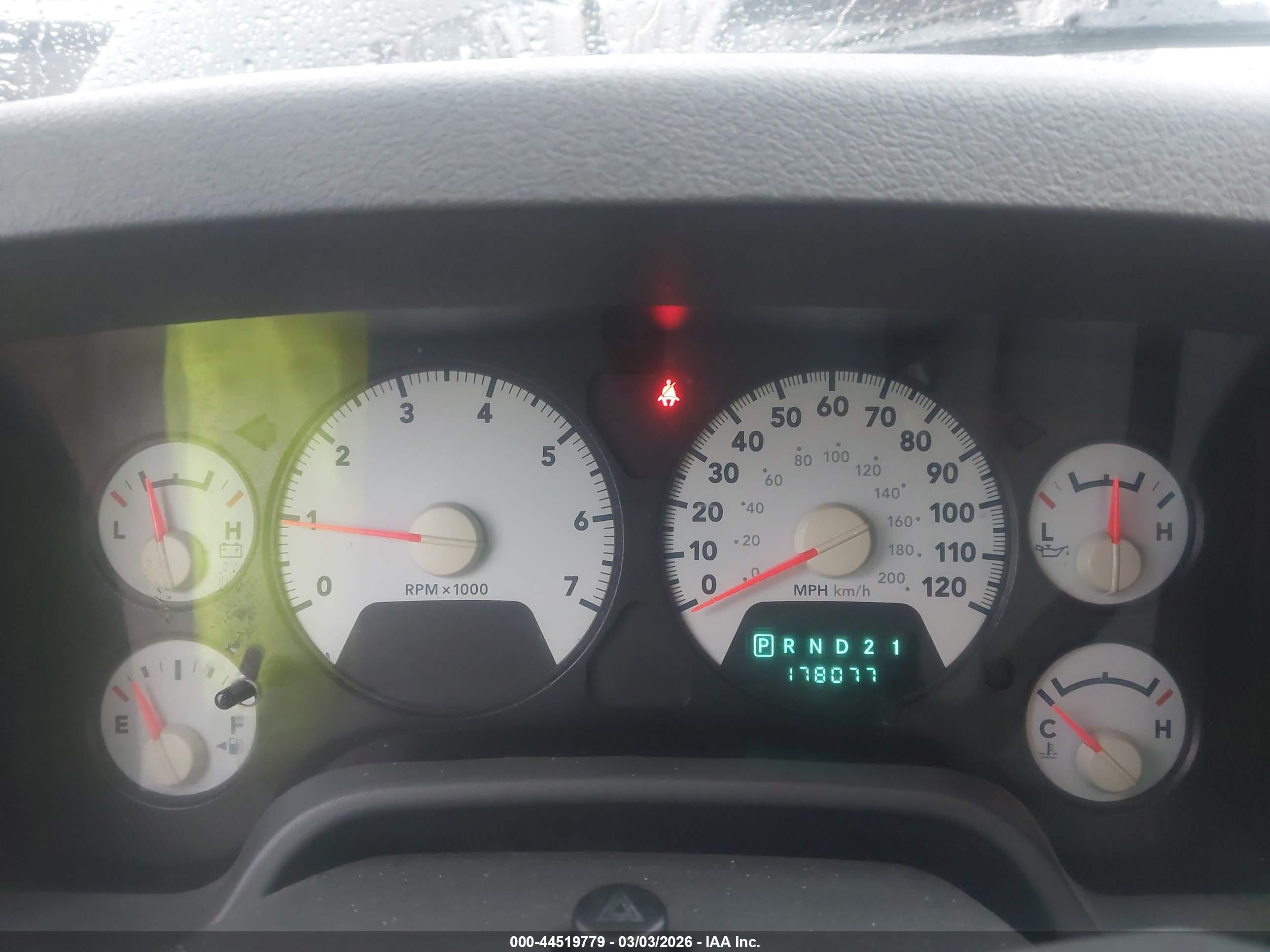 DODGE RAM image 7