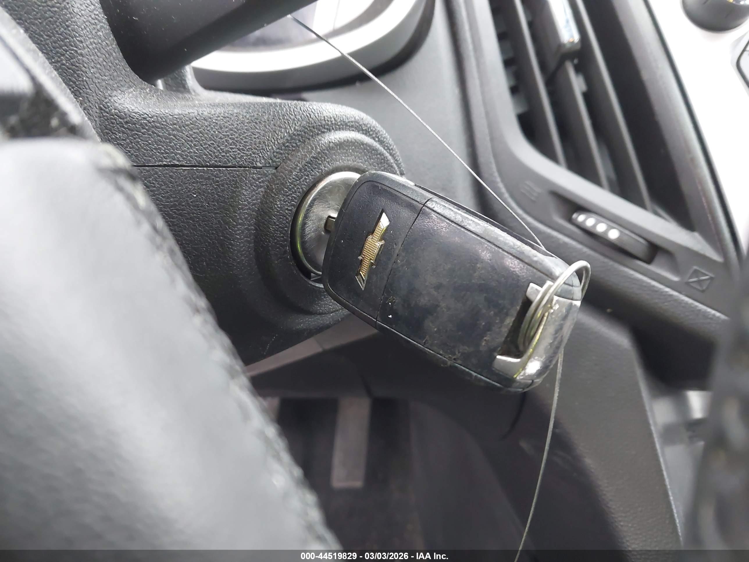 CHEVROLET EQUINOX image 11