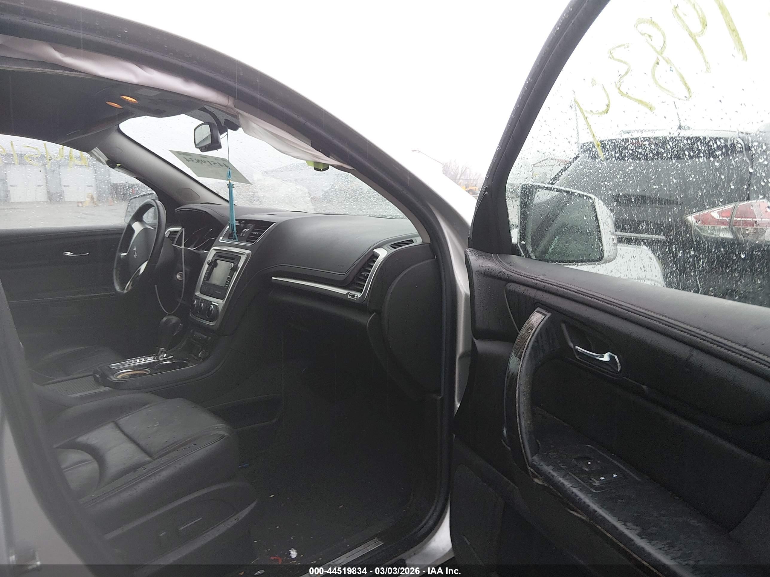 GMC ACADIA image 5