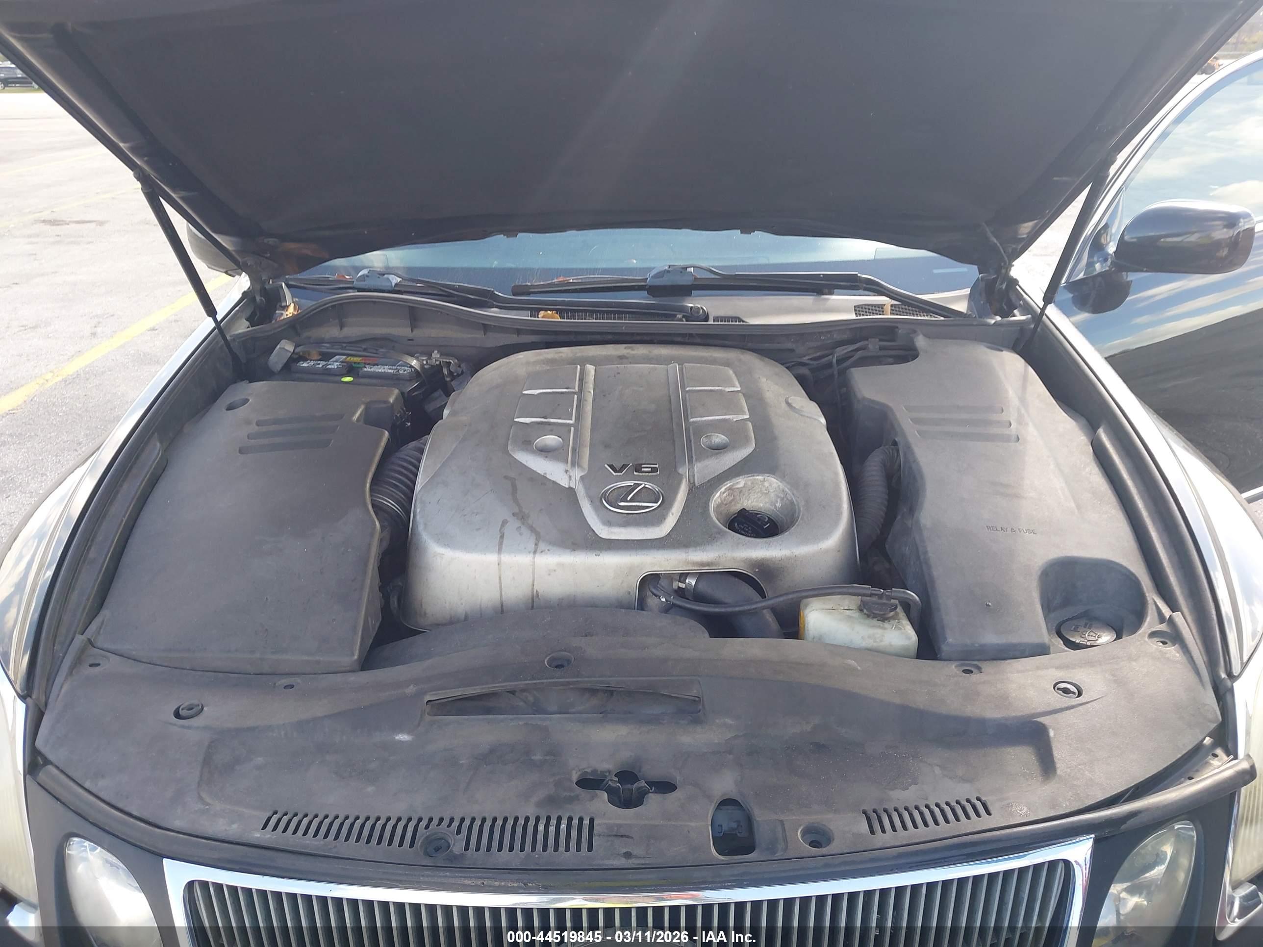 LEXUS GS image 10