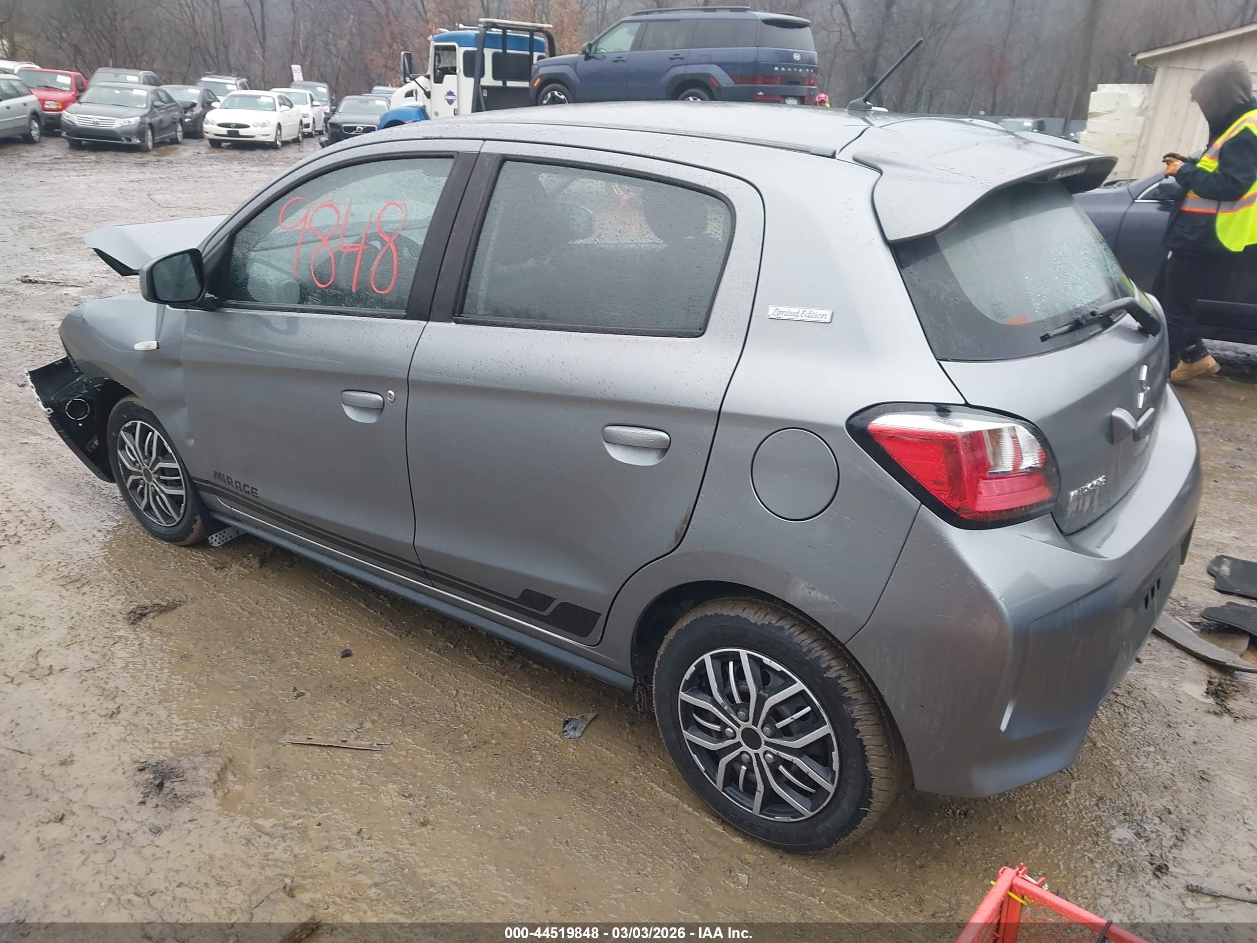 MITSUBISHI MIRAGE image 3