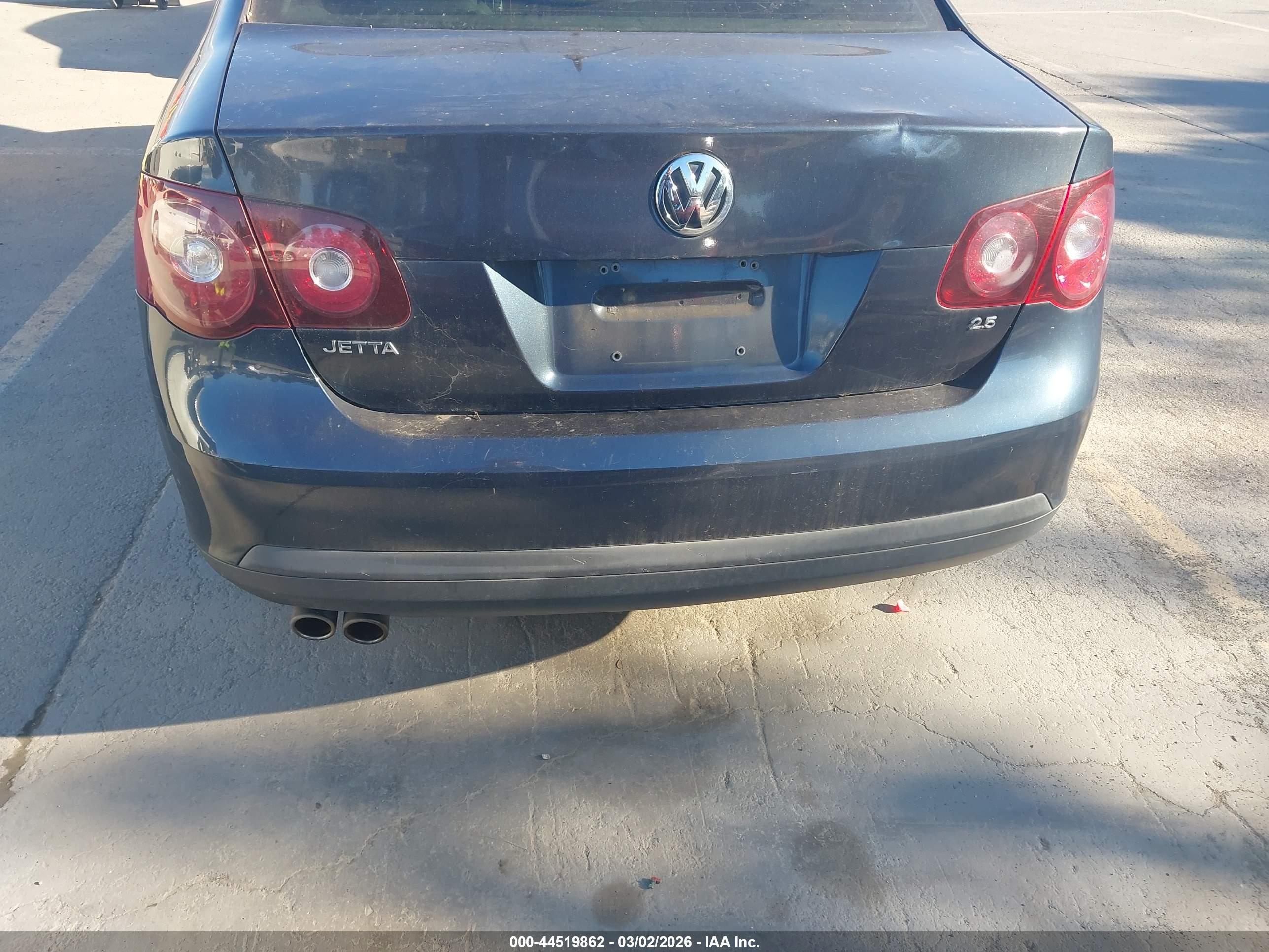 VOLKSWAGEN JETTA image 6