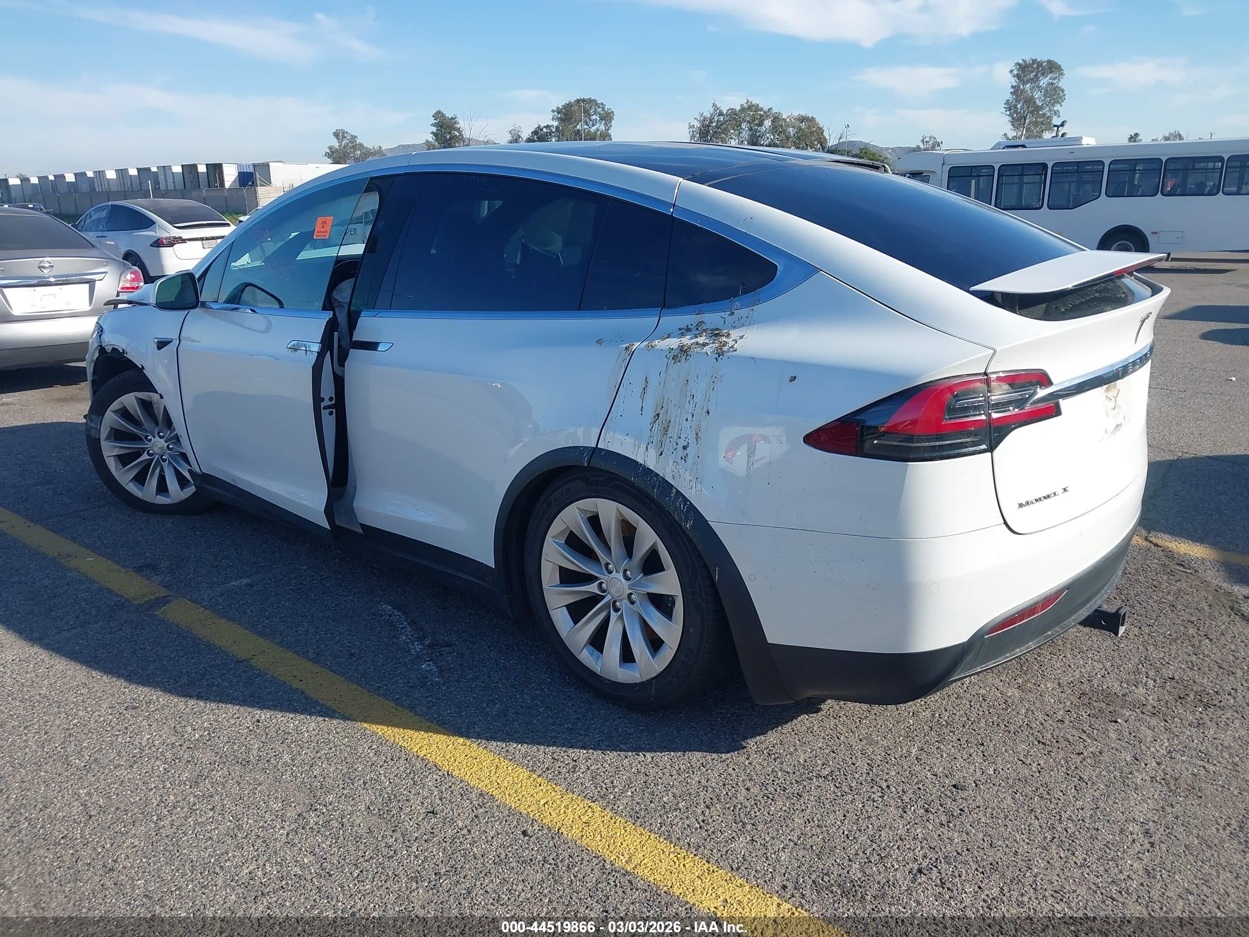TESLA MODEL image 3