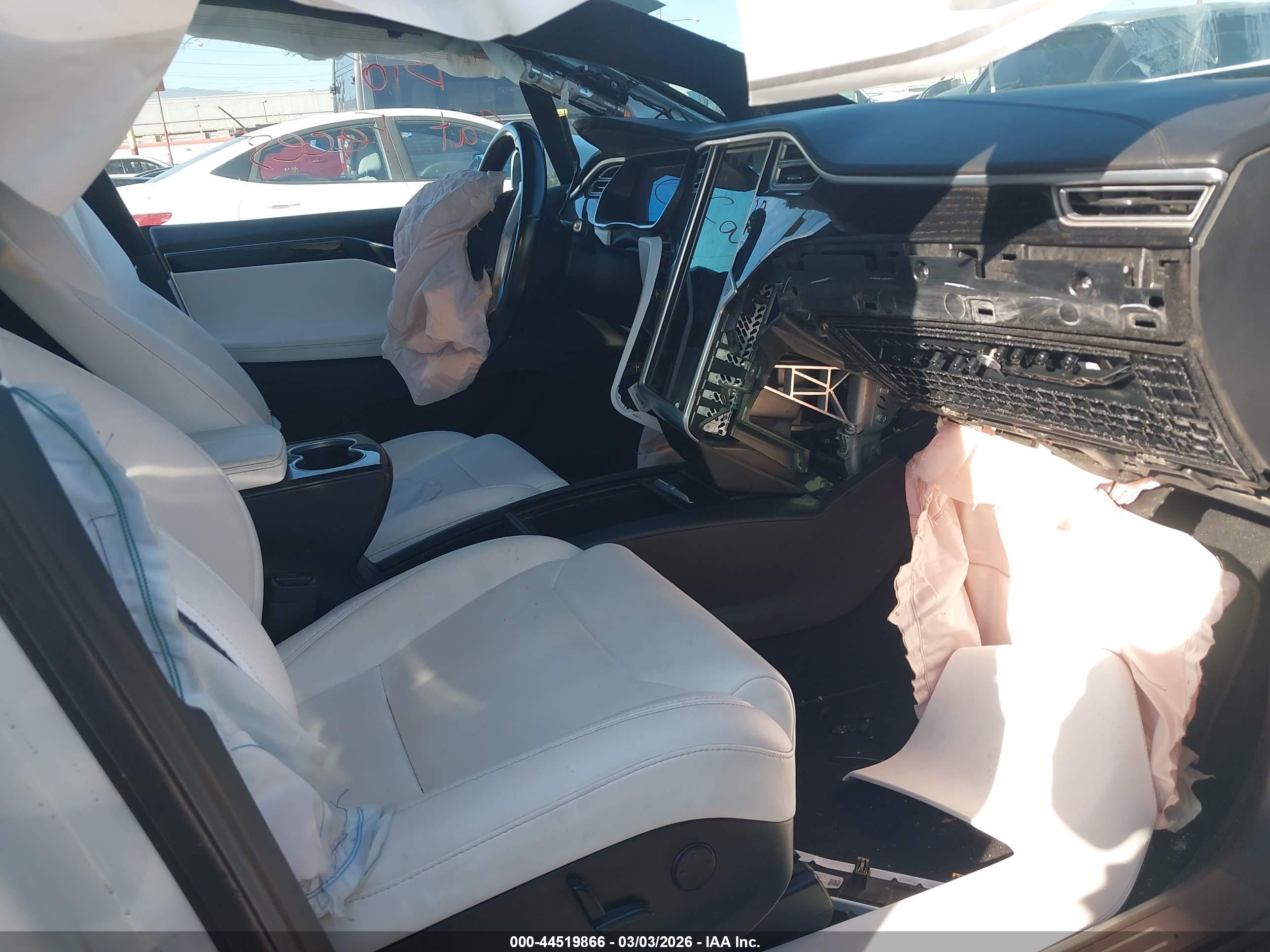 TESLA MODEL image 5