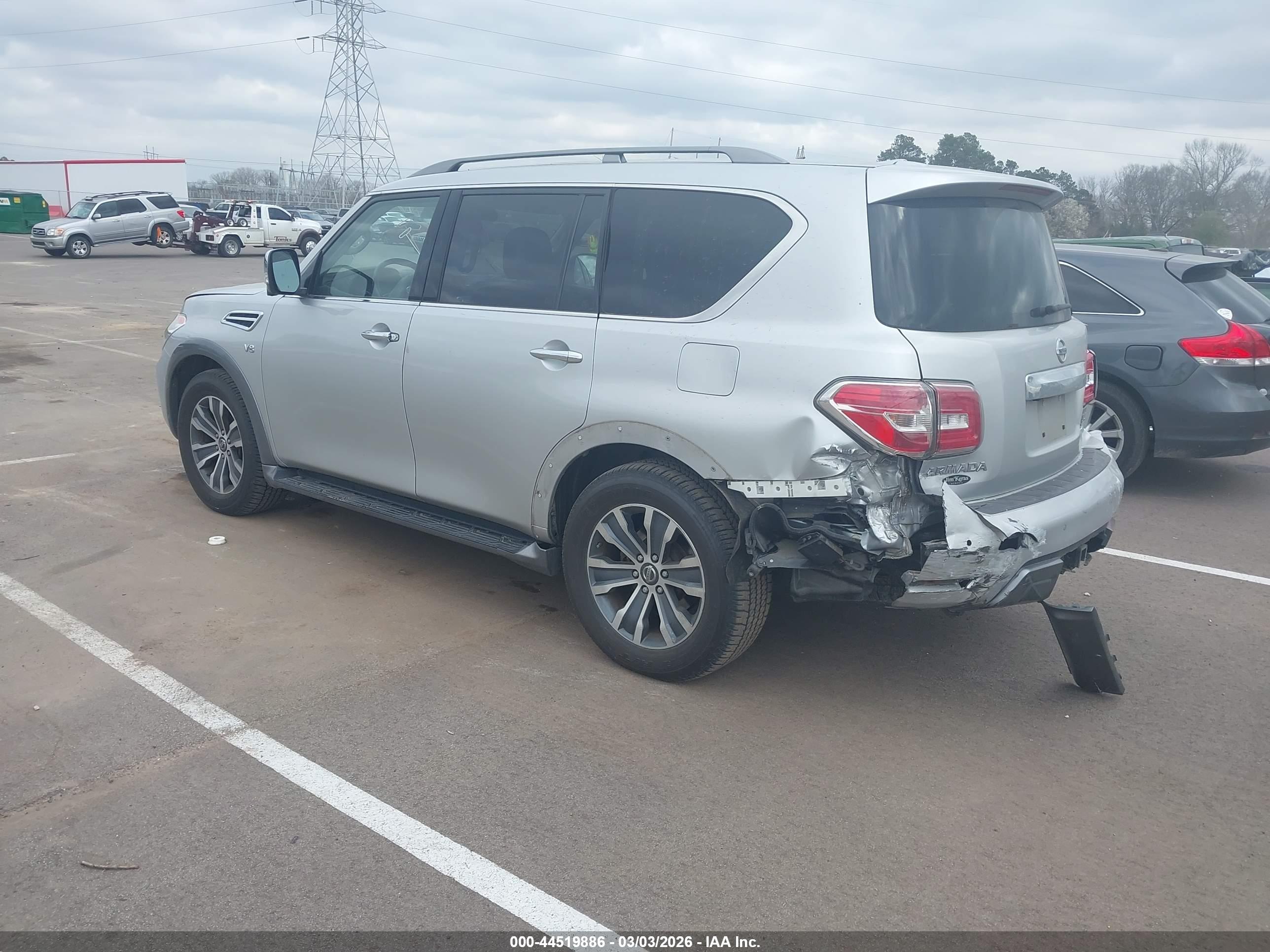 NISSAN ARMADA image 3