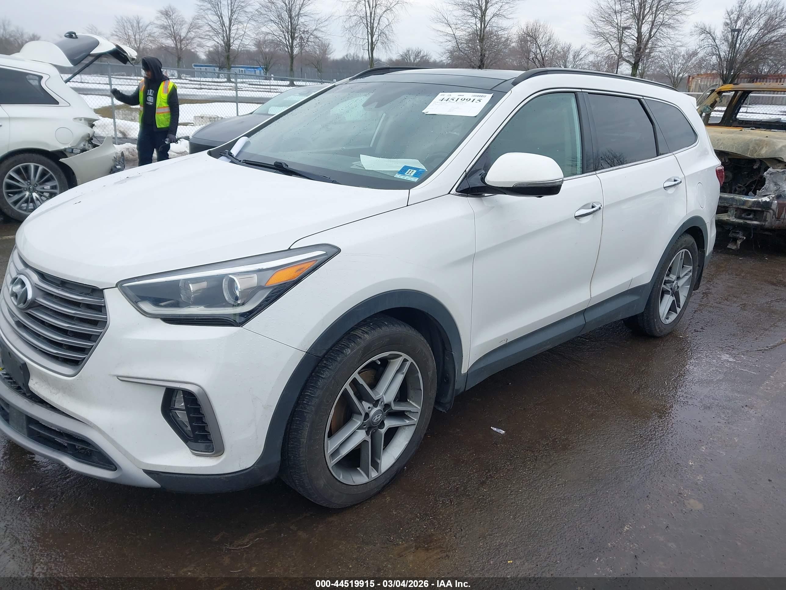 HYUNDAI SANTA image 2