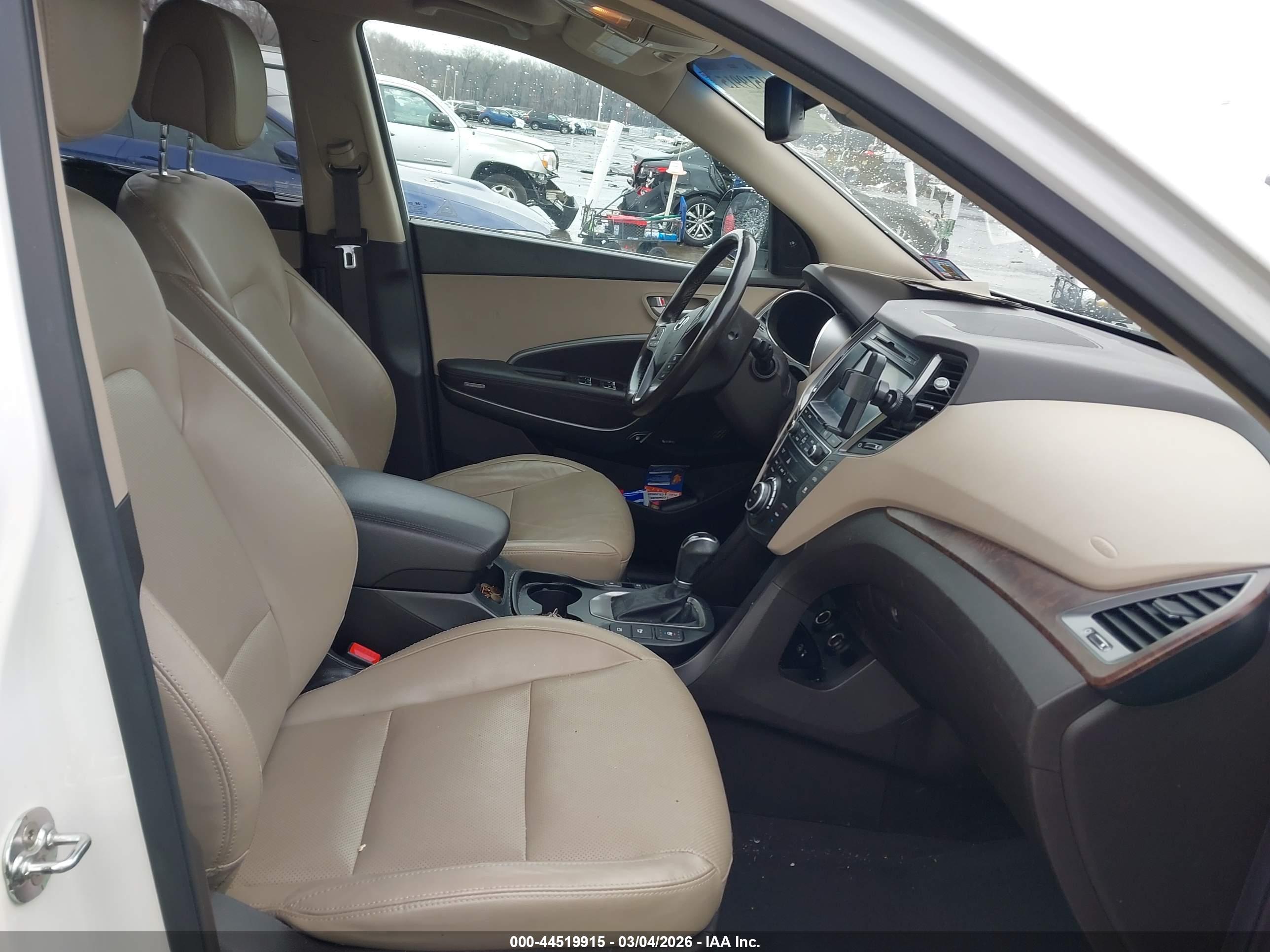 HYUNDAI SANTA image 5