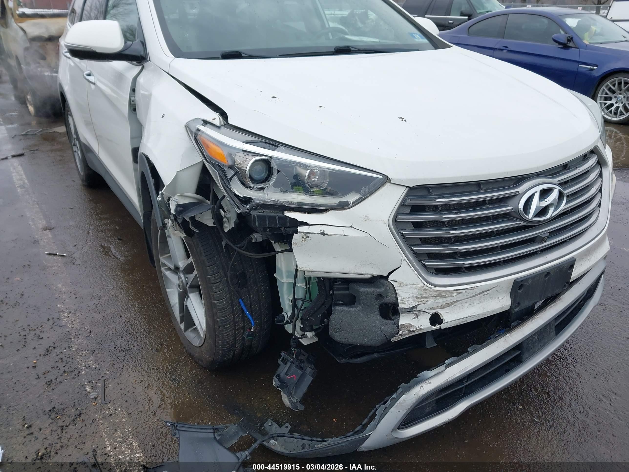 HYUNDAI SANTA image 6