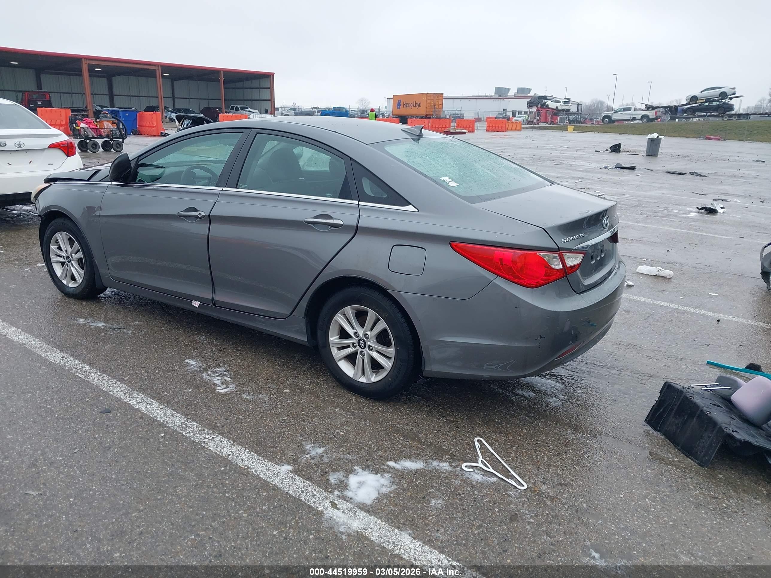 HYUNDAI SONATA image 3