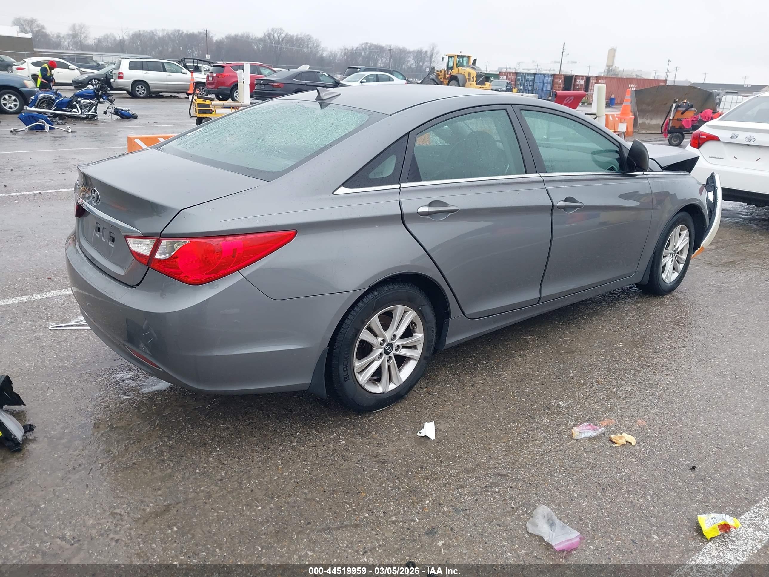 HYUNDAI SONATA image 4