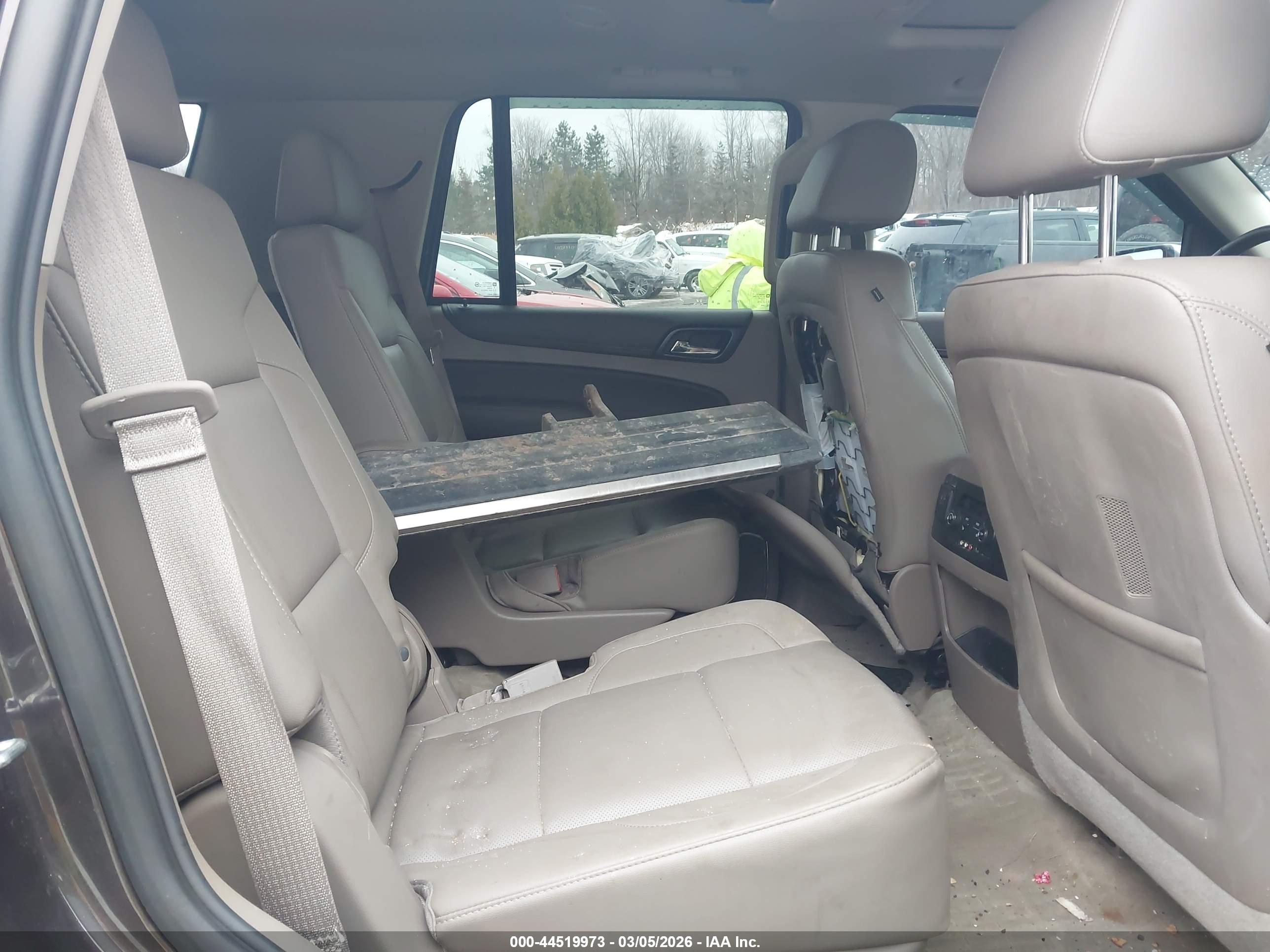CHEVROLET TAHOE image 8