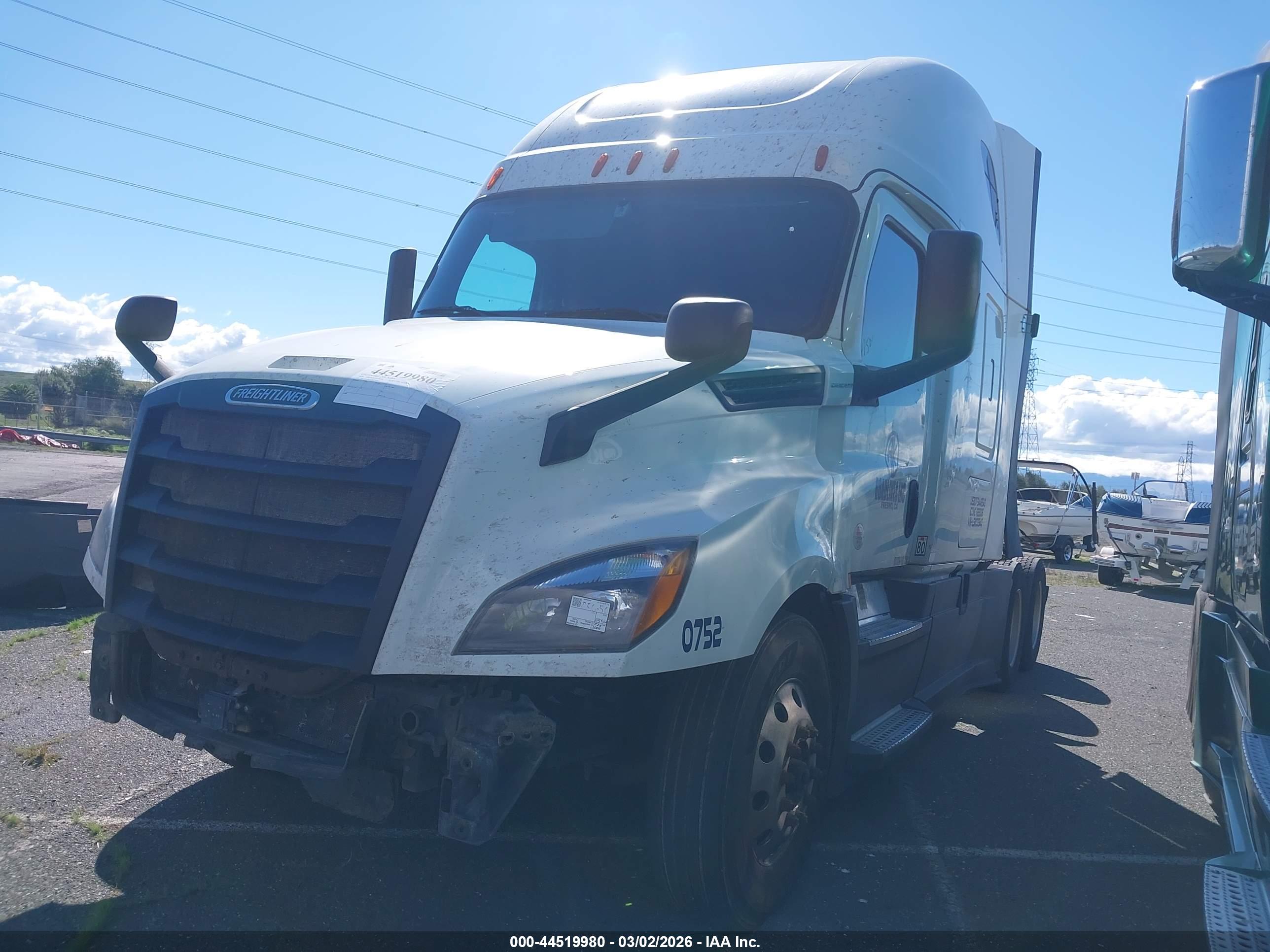 FREIGHTLINER NEW image 2