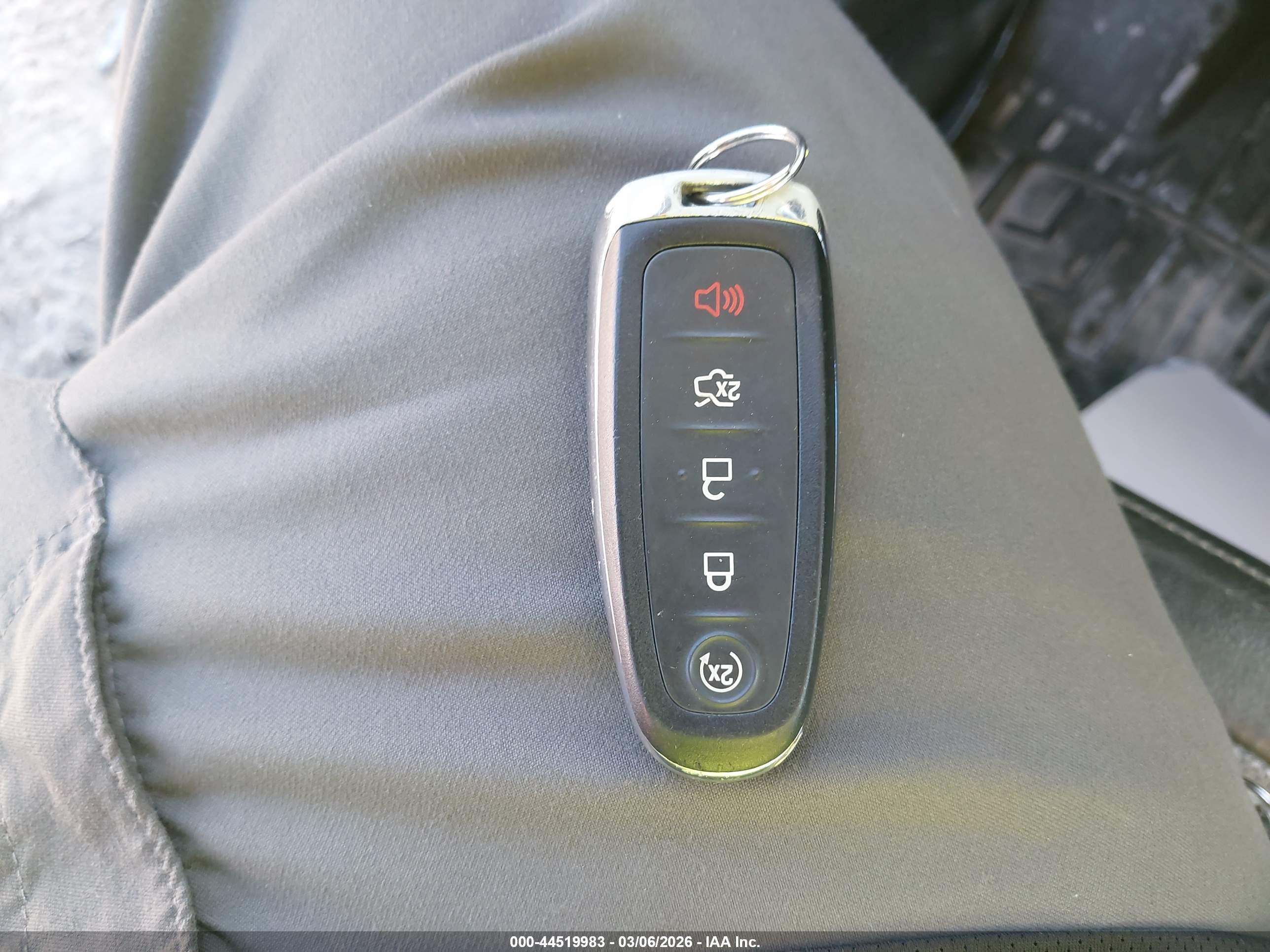 FORD FLEX image 11