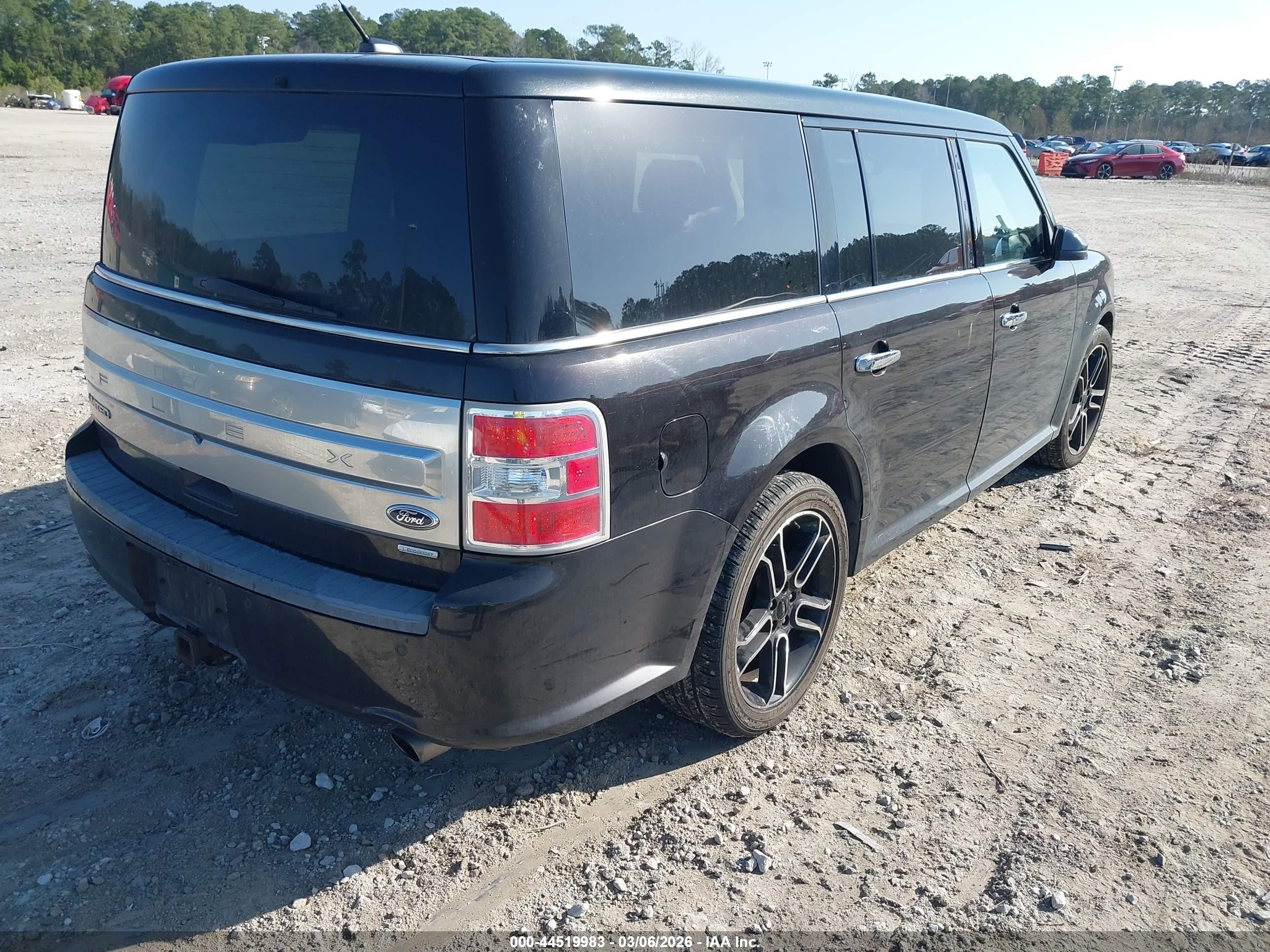 FORD FLEX image 4