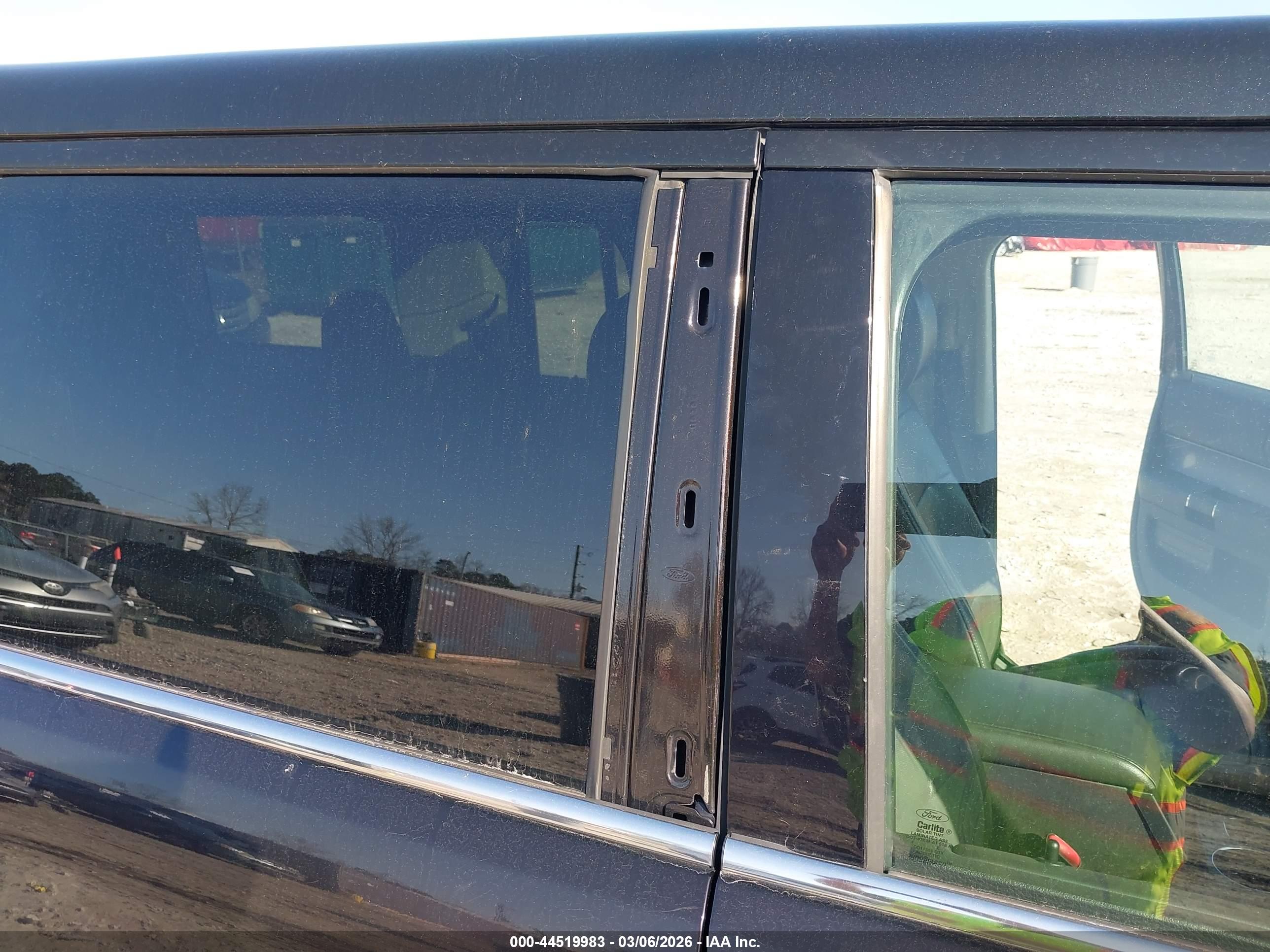 FORD FLEX image 6