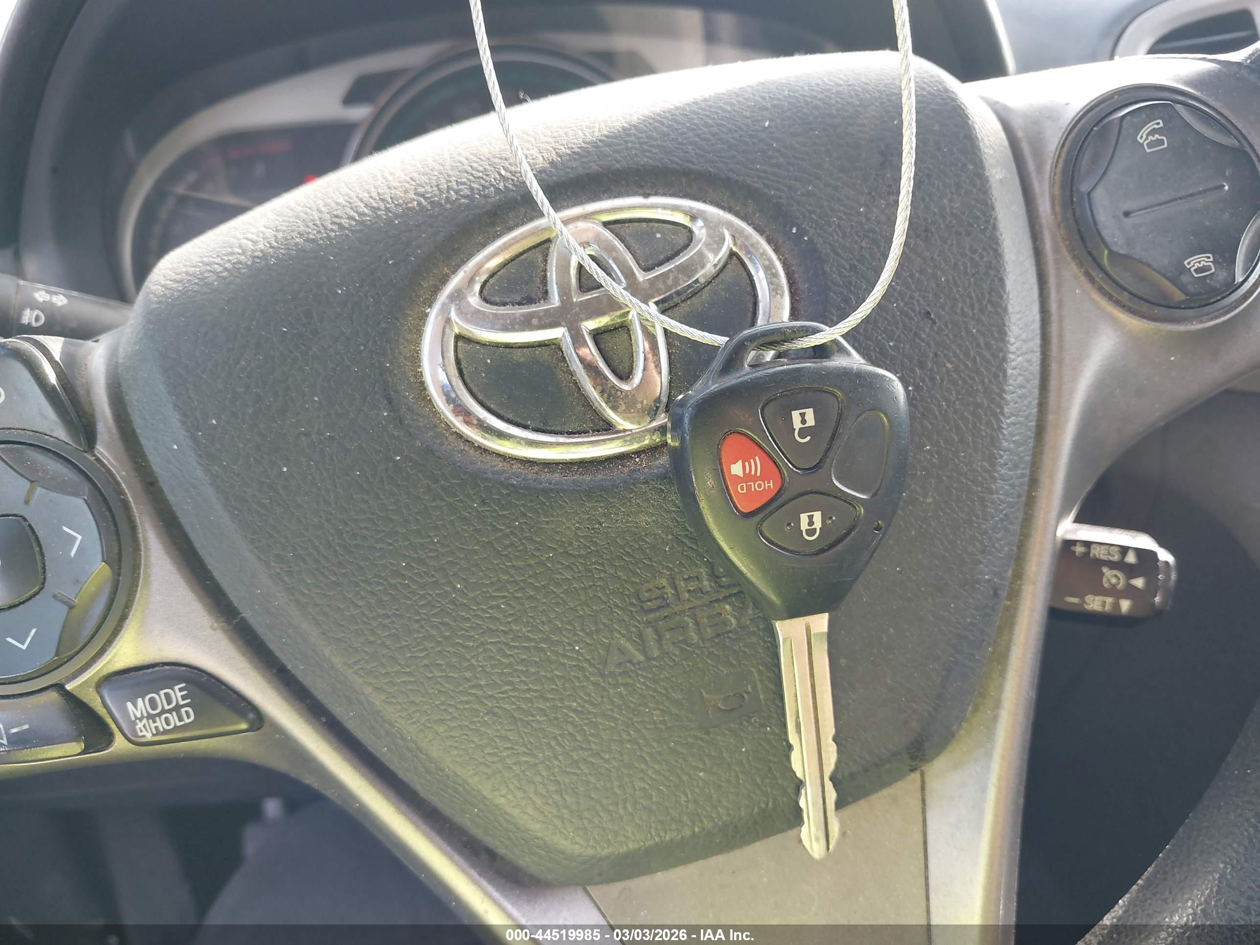 TOYOTA VENZA image 11