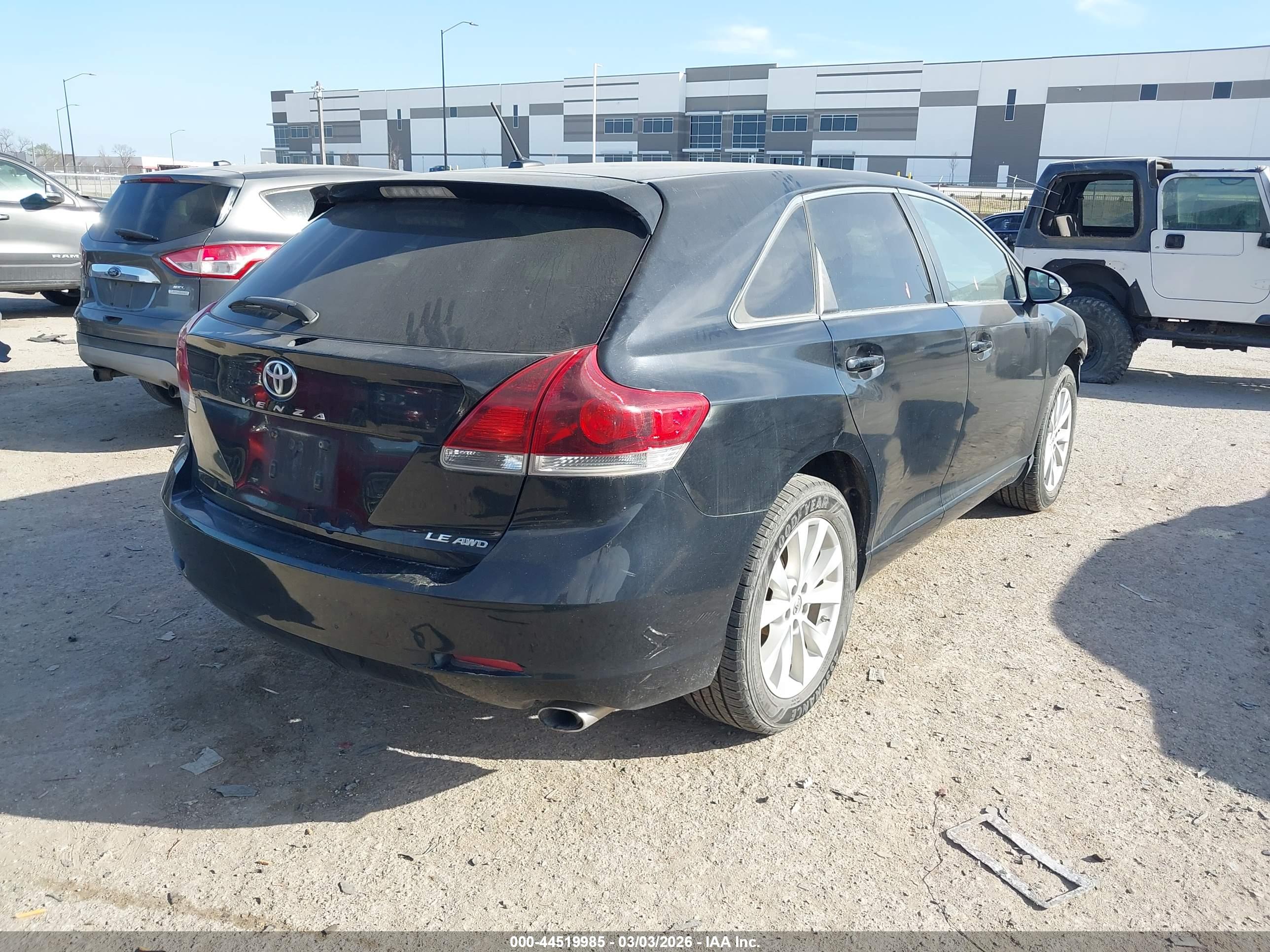 TOYOTA VENZA image 4