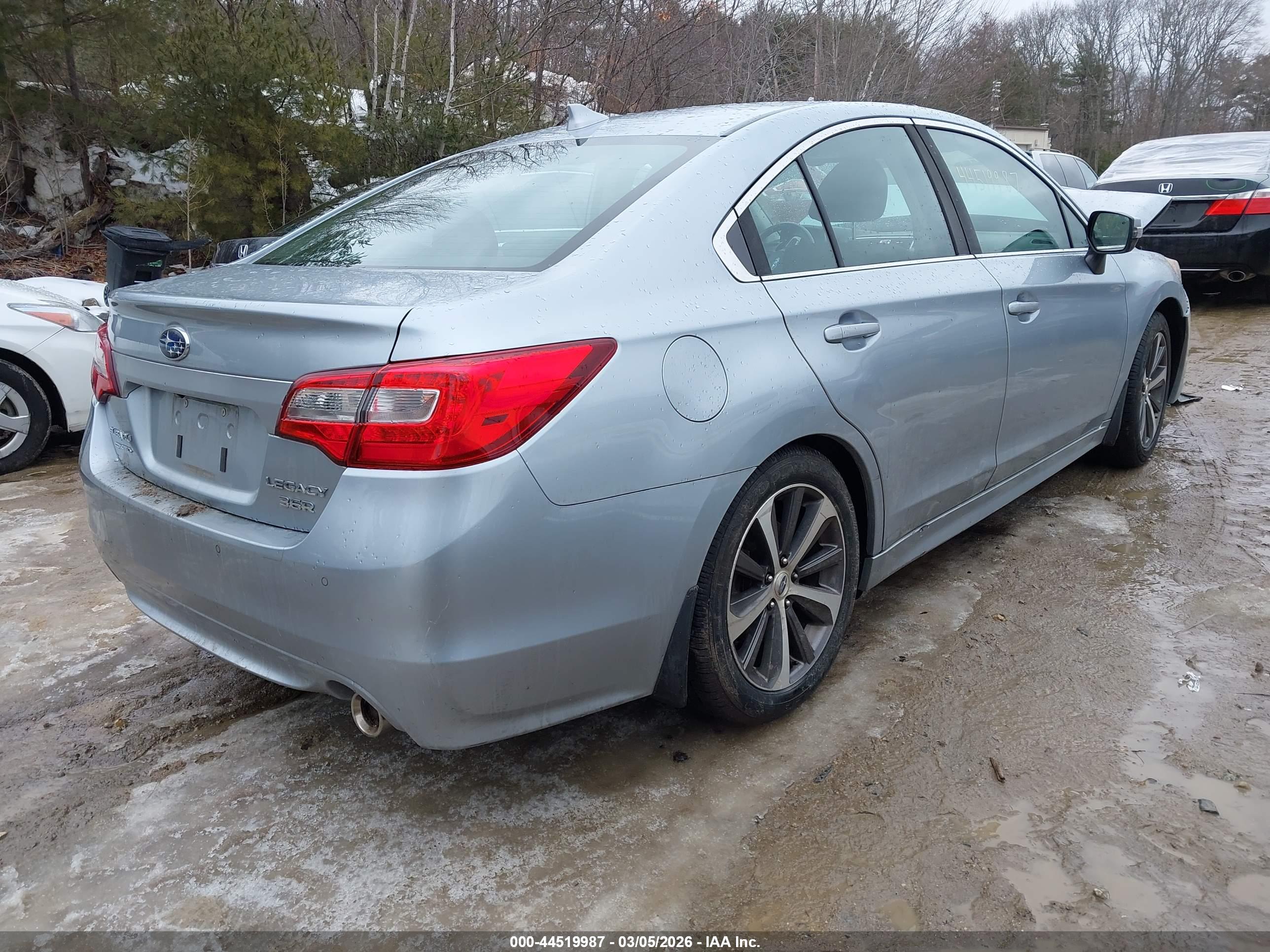 SUBARU LEGACY image 4