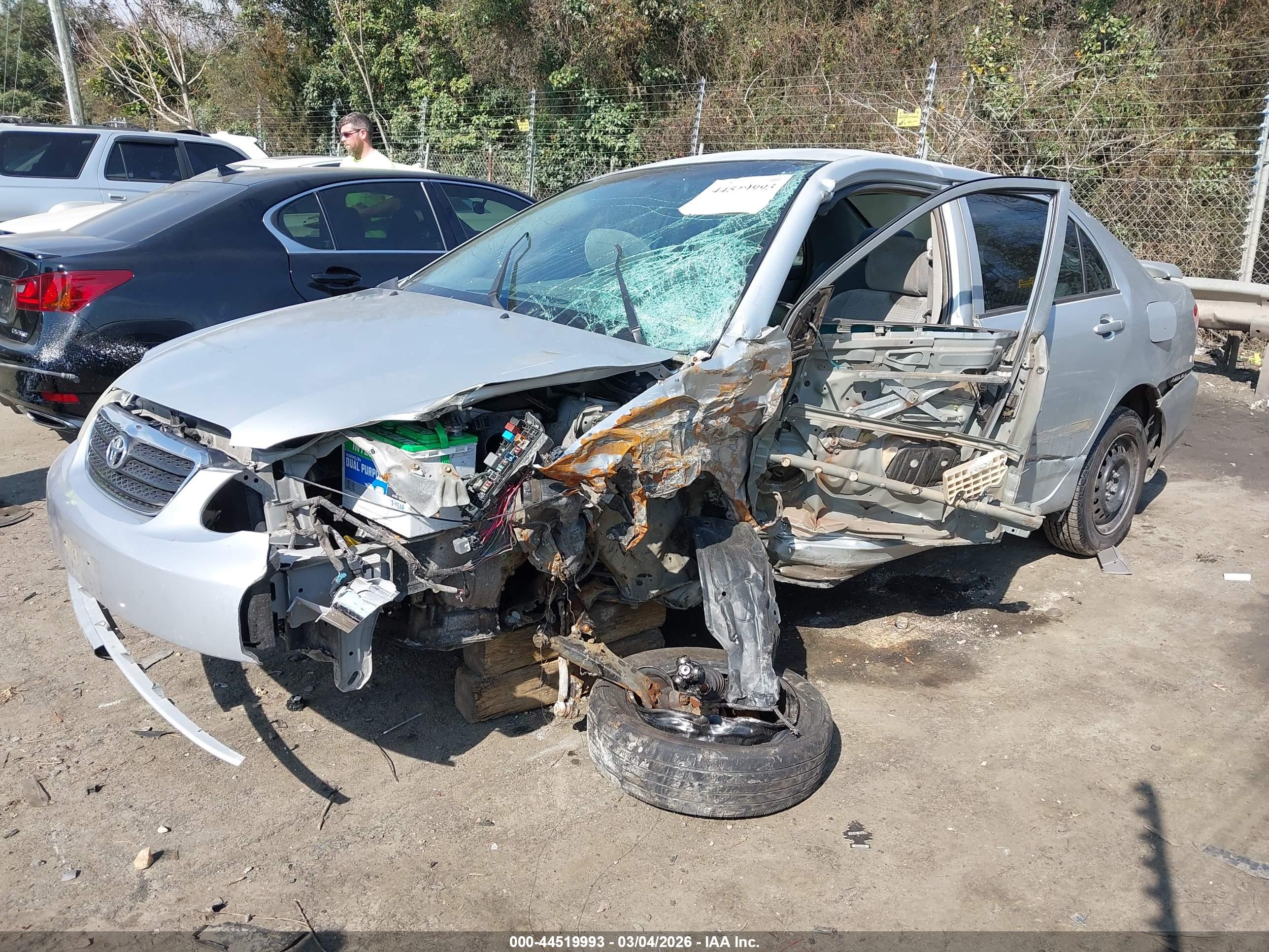TOYOTA COROLLA image 2