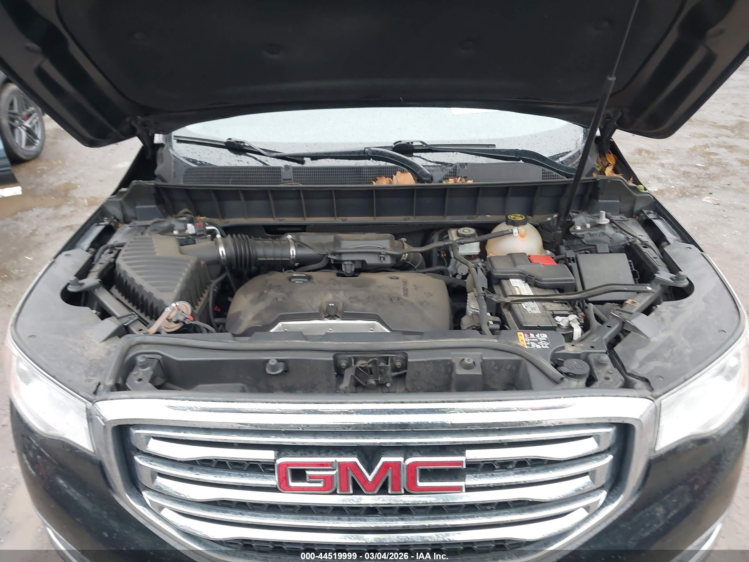 GMC ACADIA image 10