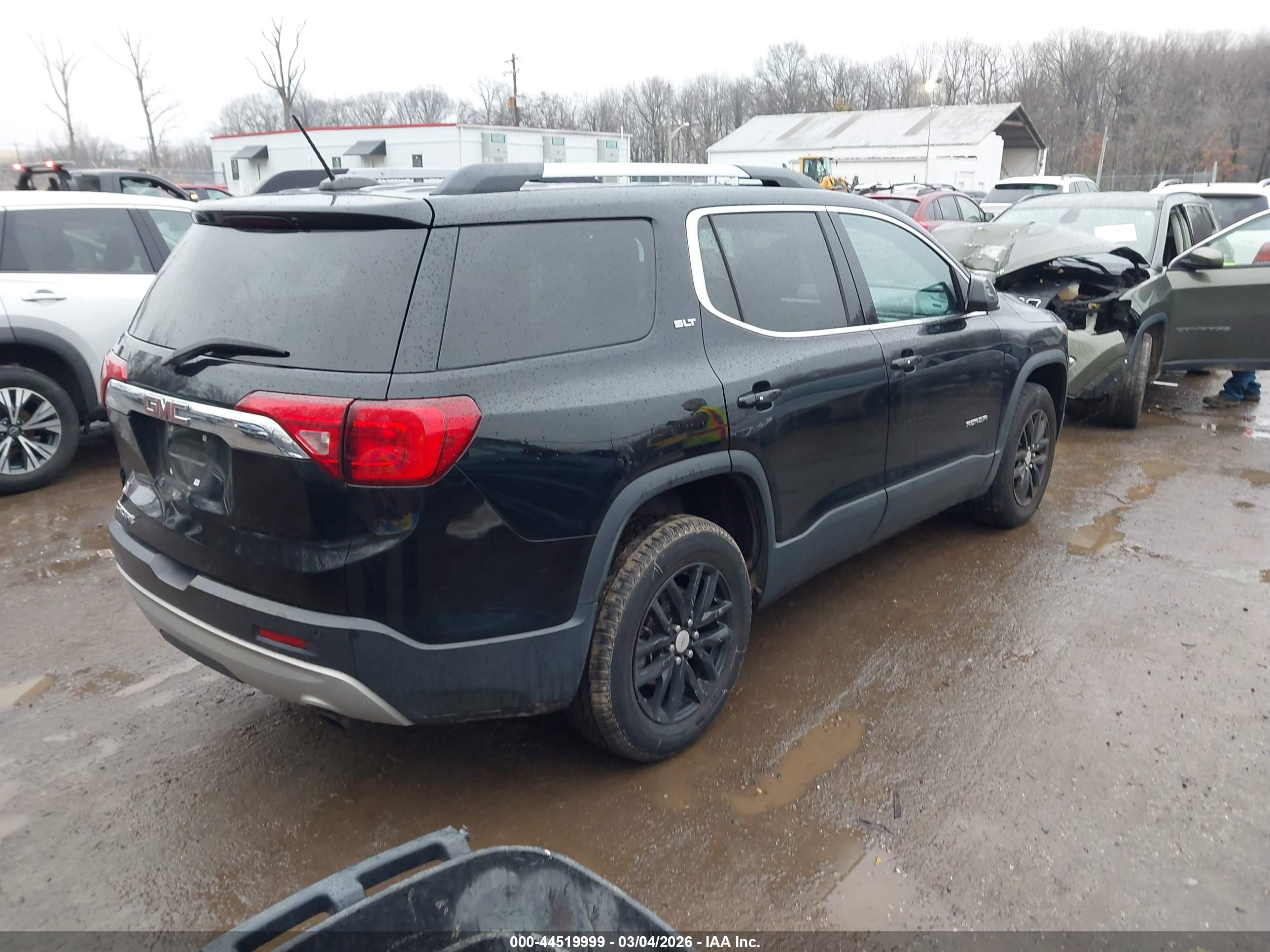 GMC ACADIA image 4