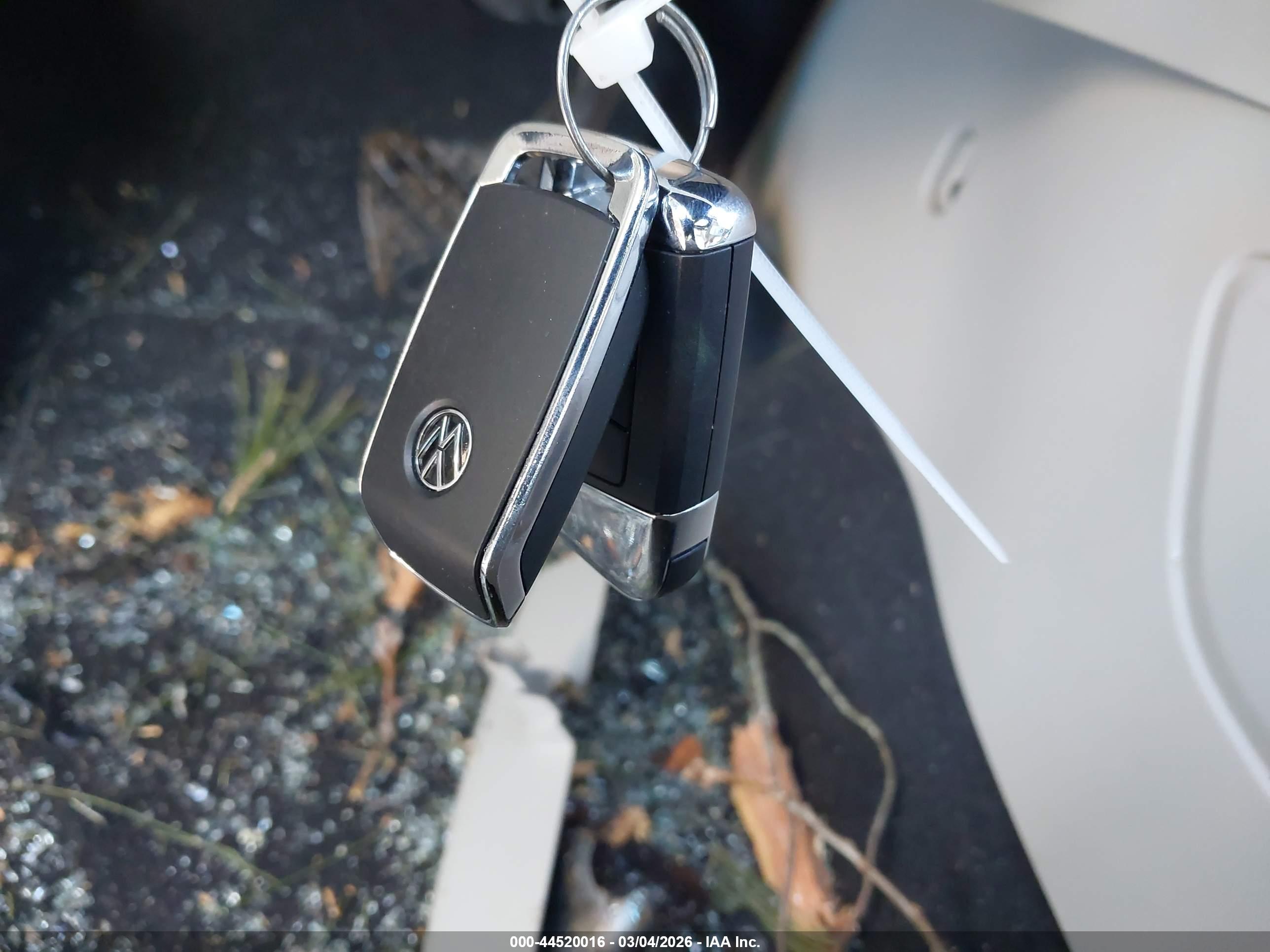 VOLKSWAGEN ATLAS image 11