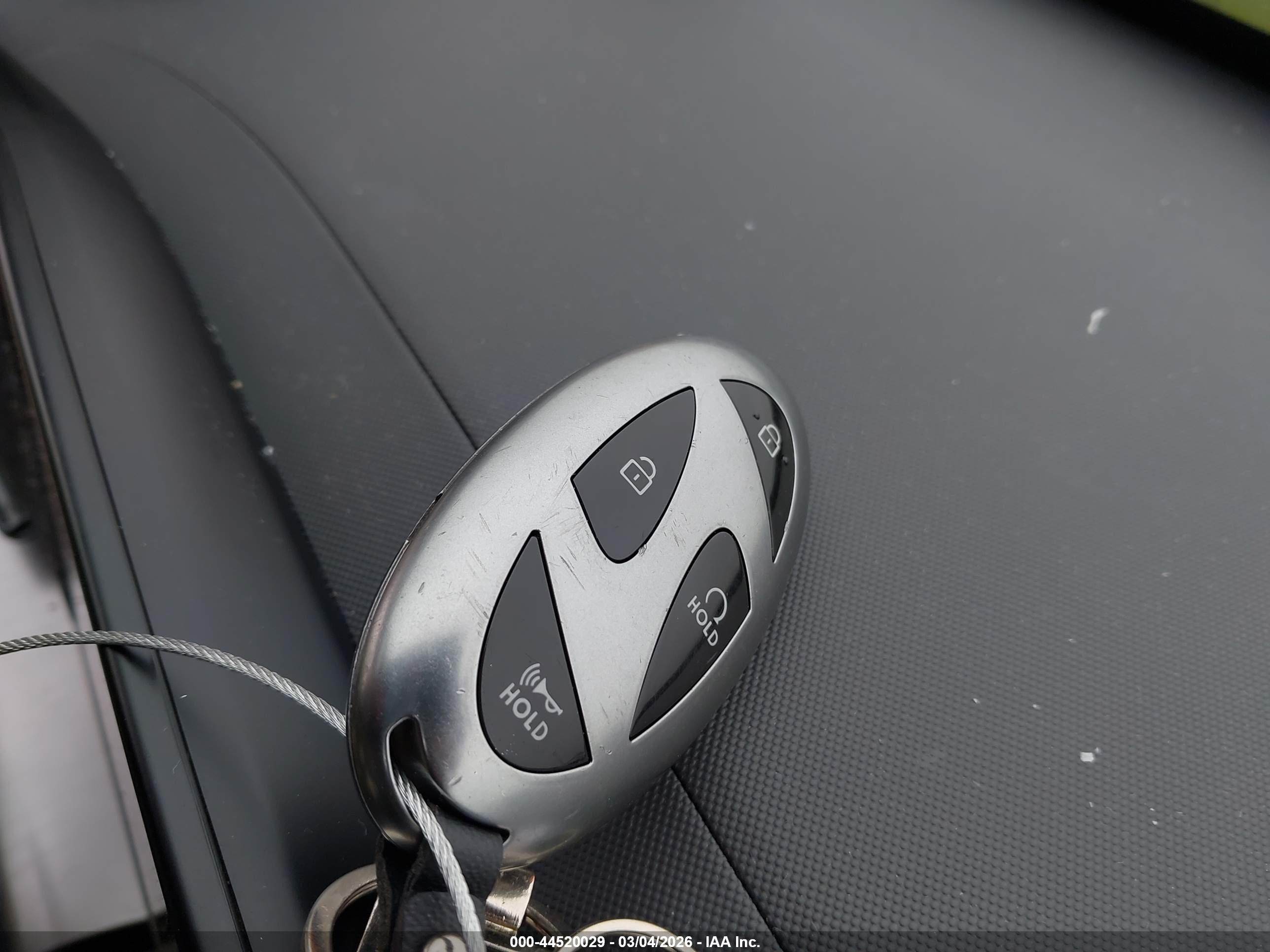 HYUNDAI KONA image 11
