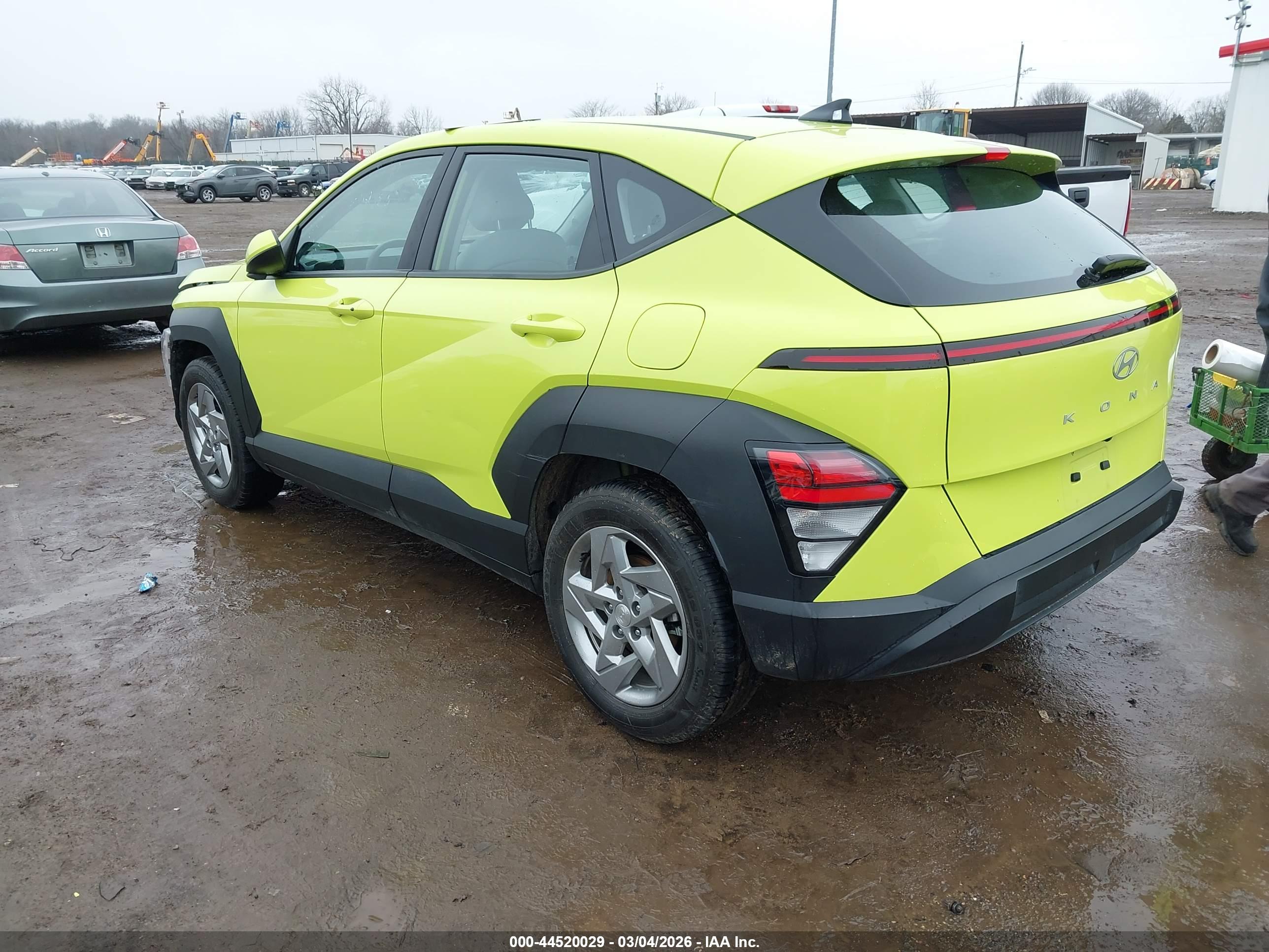 HYUNDAI KONA image 3