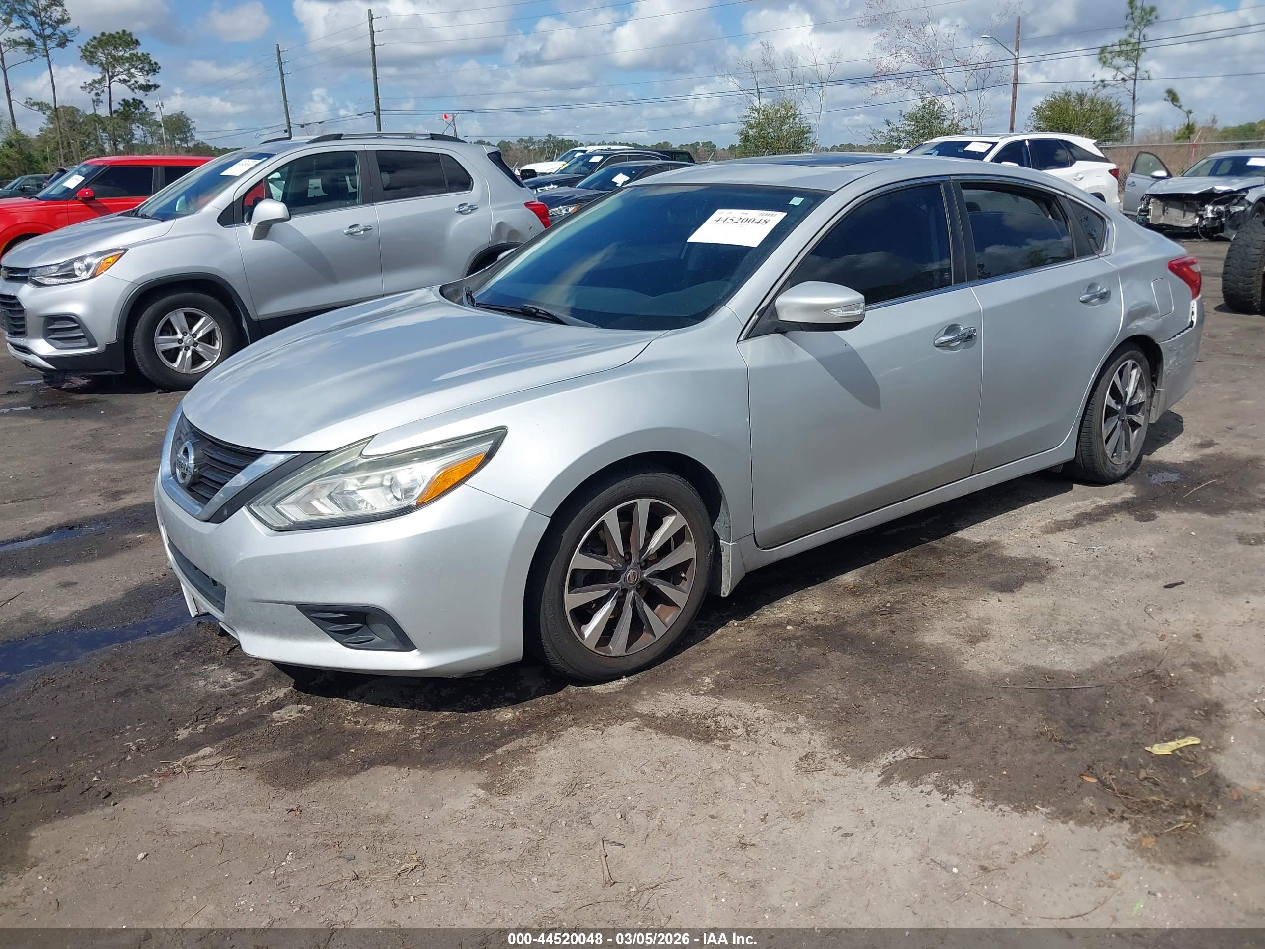 NISSAN ALTIMA image 2