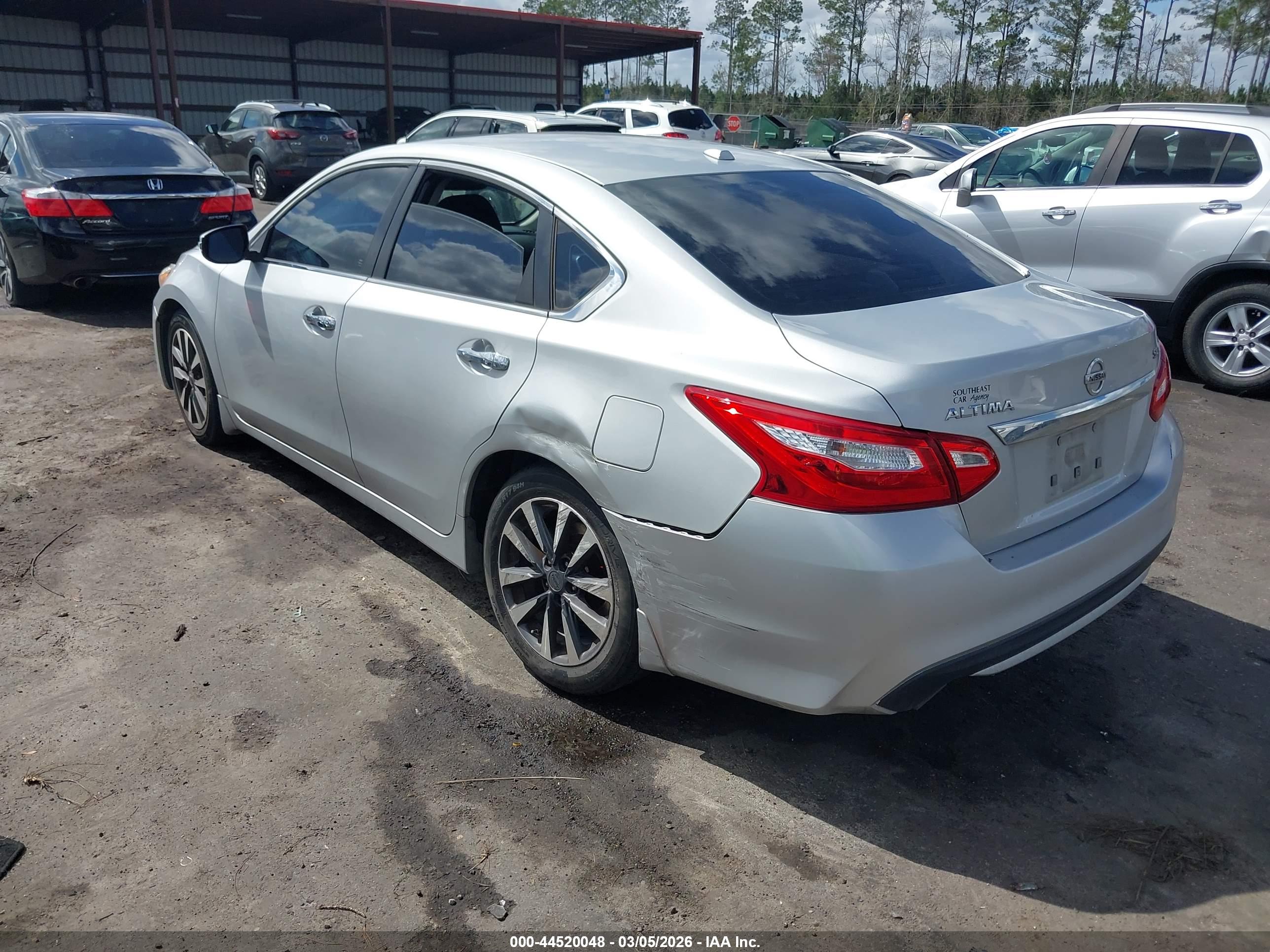 NISSAN ALTIMA image 3