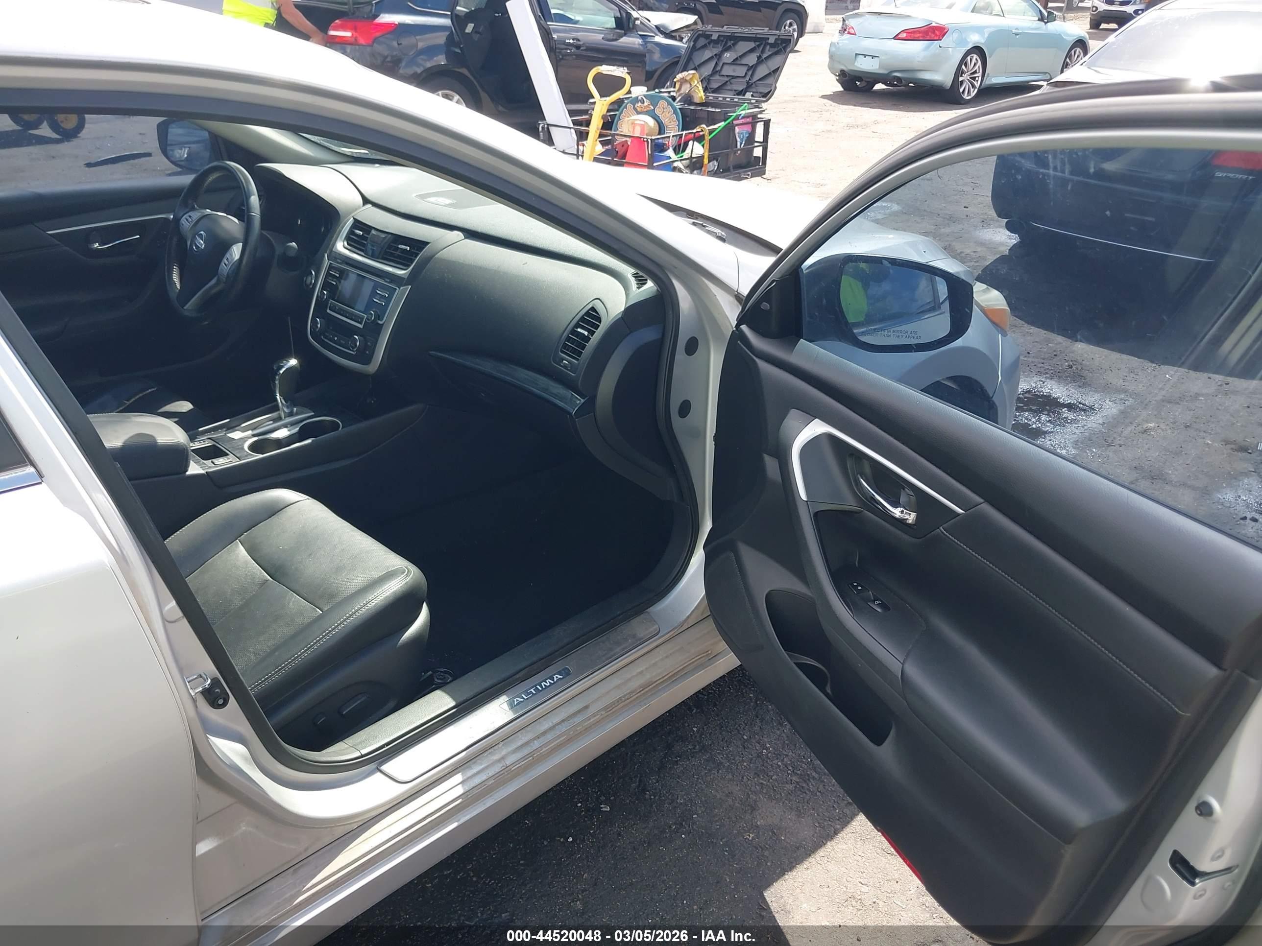 NISSAN ALTIMA image 5